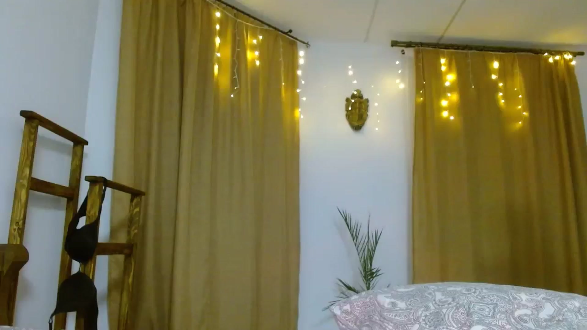 Gallery image thumbnail from UGLYGIRL_'s myfreecams stream on, 01/13/2024, 16:36 image 18 of 20
