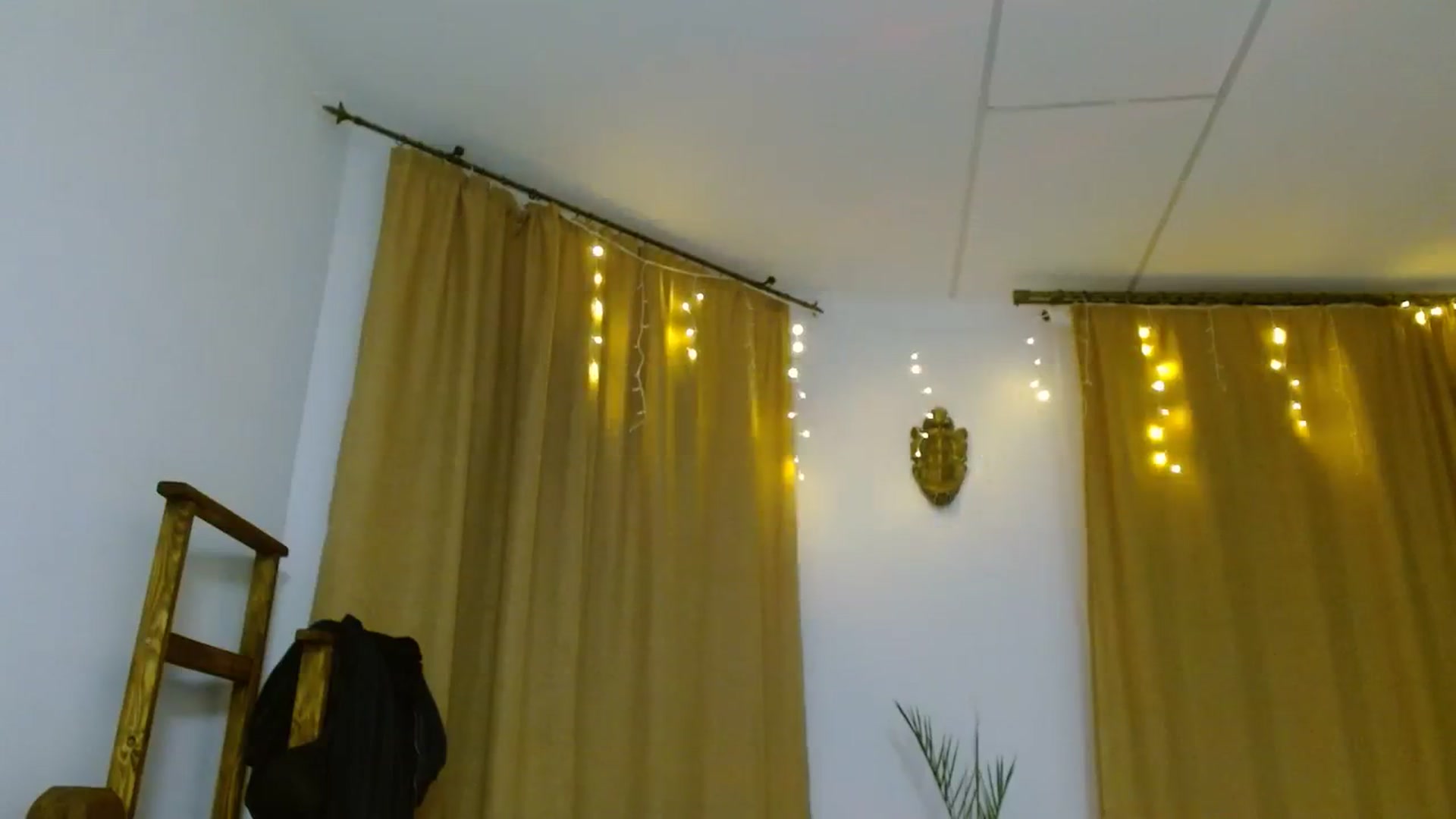 Gallery image thumbnail from UGLYGIRL_'s myfreecams stream on, 01/15/2024, 04:56 image 19 of 20