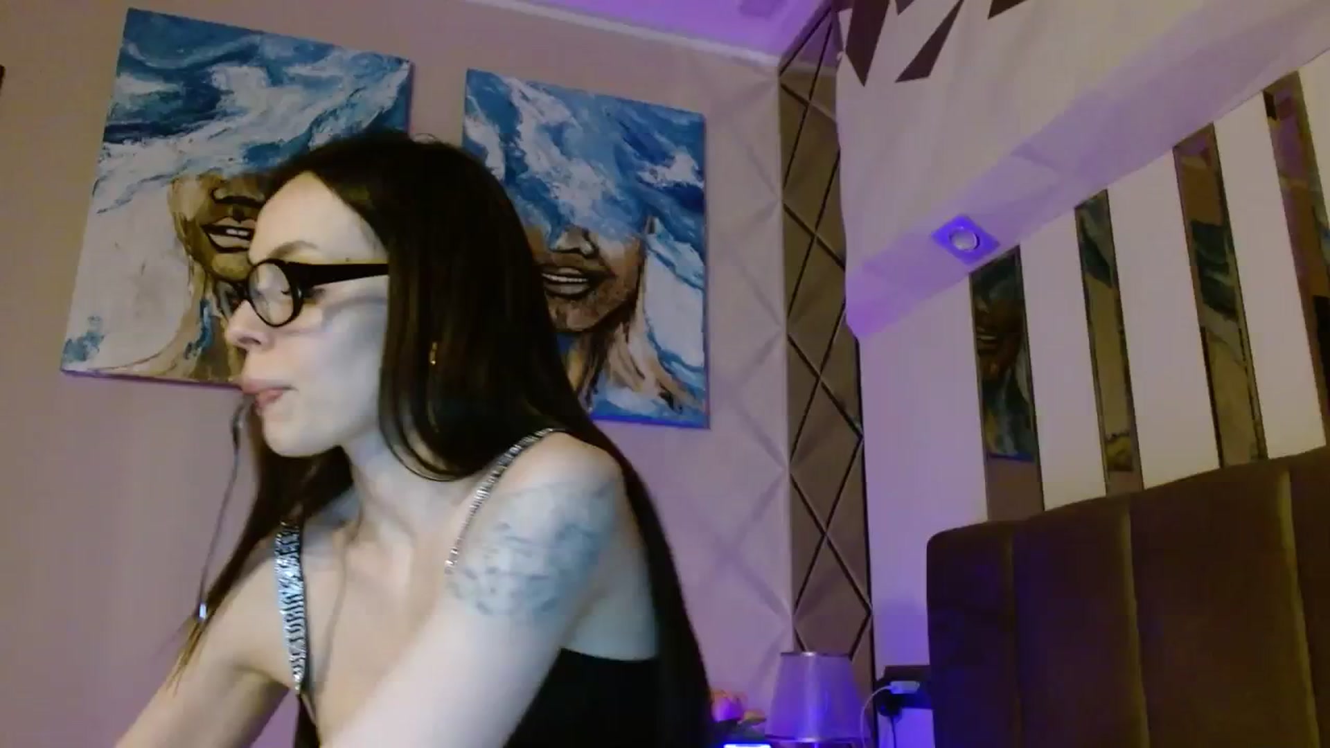 Gallery image thumbnail from UGLYGIRL_'s myfreecams stream on, 01/16/2024, 24:17 image 19 of 20