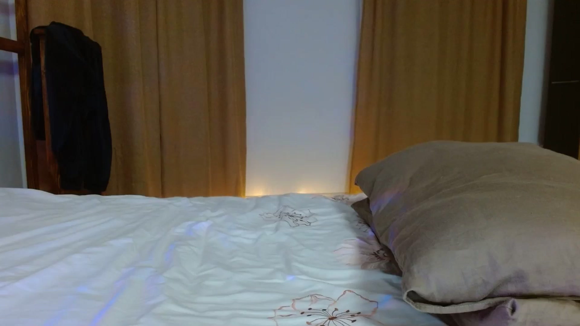 Gallery image thumbnail from UGLYGIRL_'s myfreecams stream on, 02/01/2024, 20:52 image 2 of 20