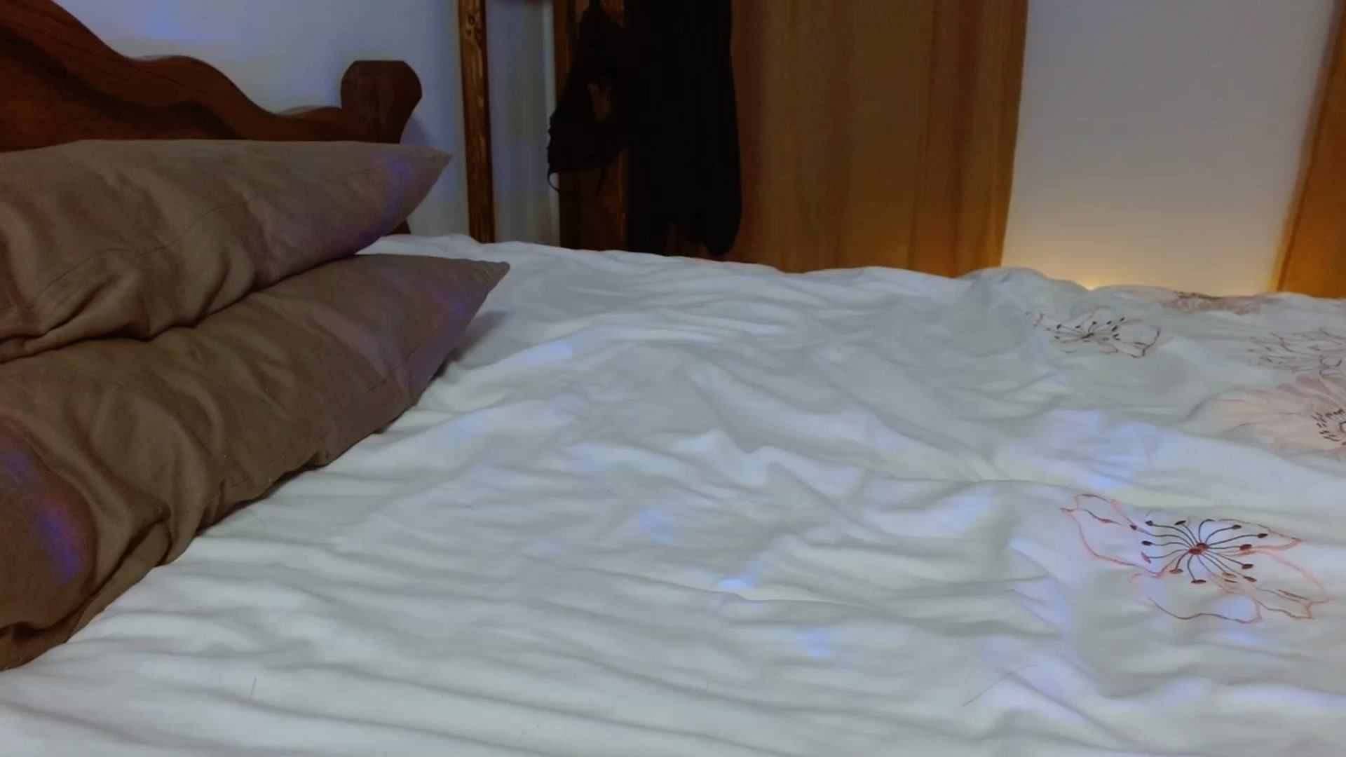 Gallery image thumbnail from UGLYGIRL_'s myfreecams stream on, 02/03/2024, 19:36 image 19 of 20