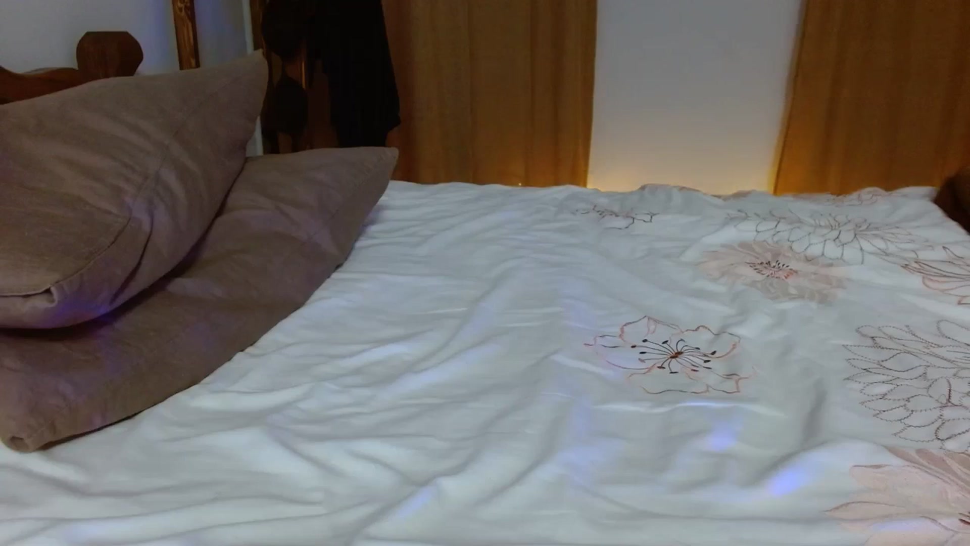 Gallery image thumbnail from UGLYGIRL_'s myfreecams stream on, 02/04/2024, 01:48 image 17 of 20
