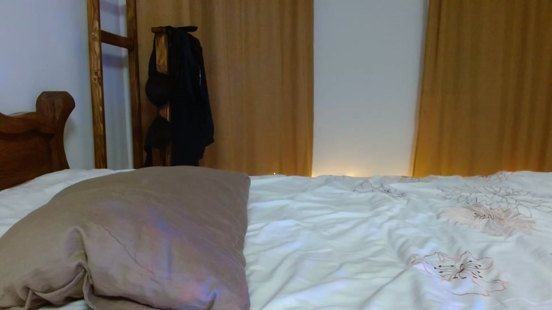 Gallery image thumbnail from UGLYGIRL_'s myfreecams stream on, 02/04/2024, 05:29 image 17 of 20