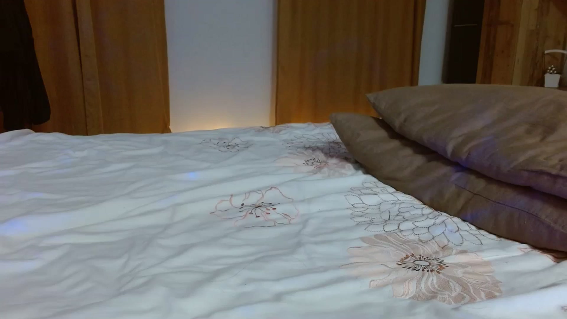 Gallery image thumbnail from UGLYGIRL_'s myfreecams stream on, 02/09/2024, 24:47 image 18 of 20