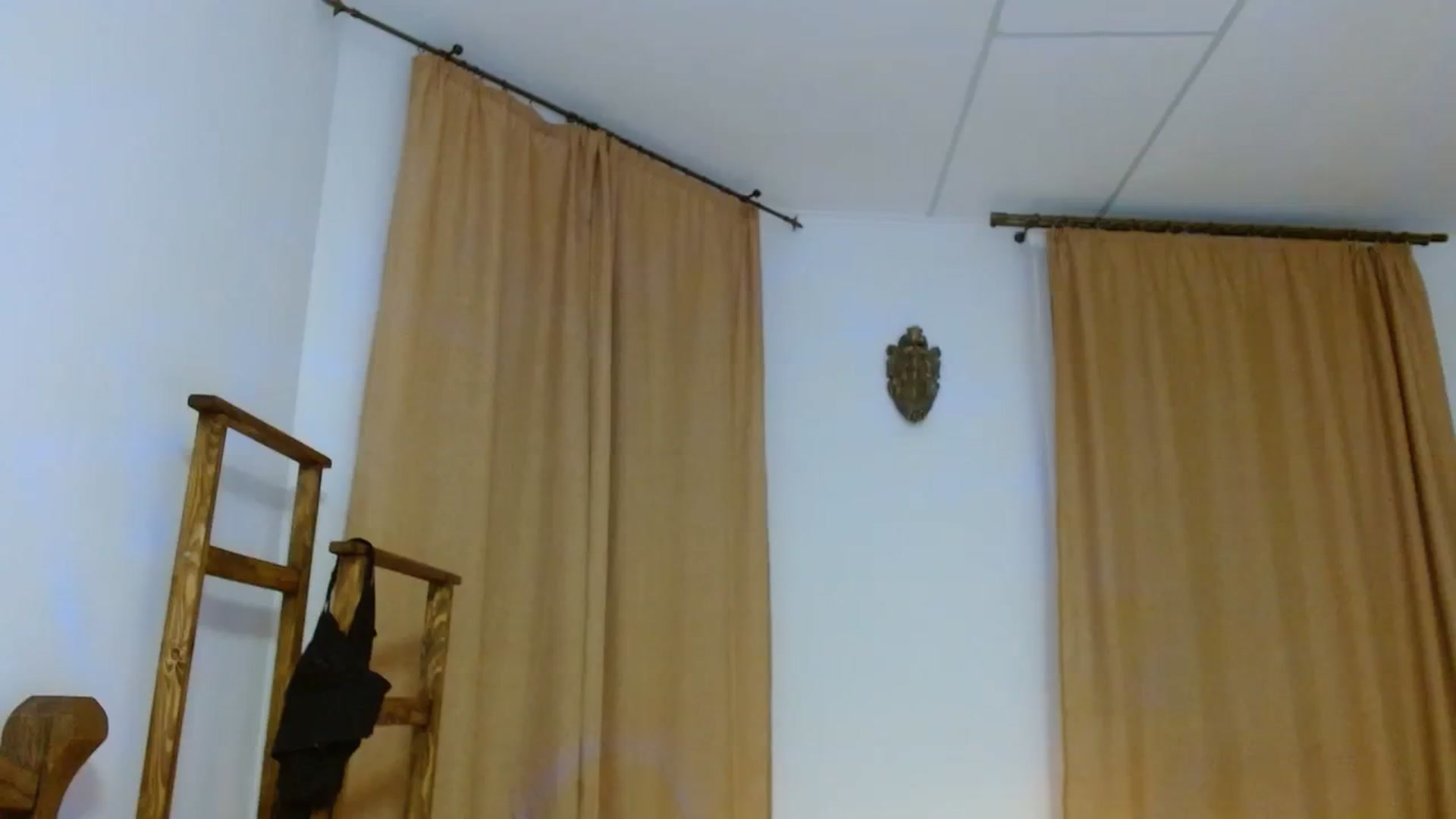 Gallery image thumbnail from UGLYGIRL_'s myfreecams stream on, 02/09/2024, 19:29 image 10 of 20