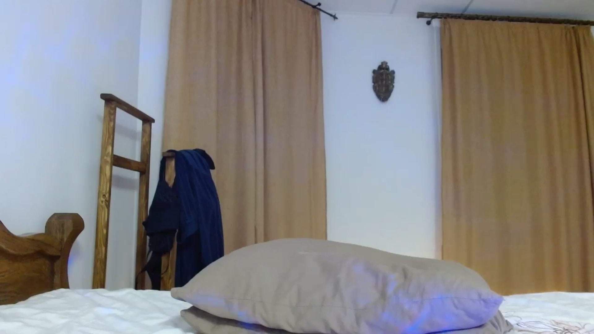 Gallery image thumbnail from UGLYGIRL_'s myfreecams stream on, 02/09/2024, 22:45 image 4 of 20