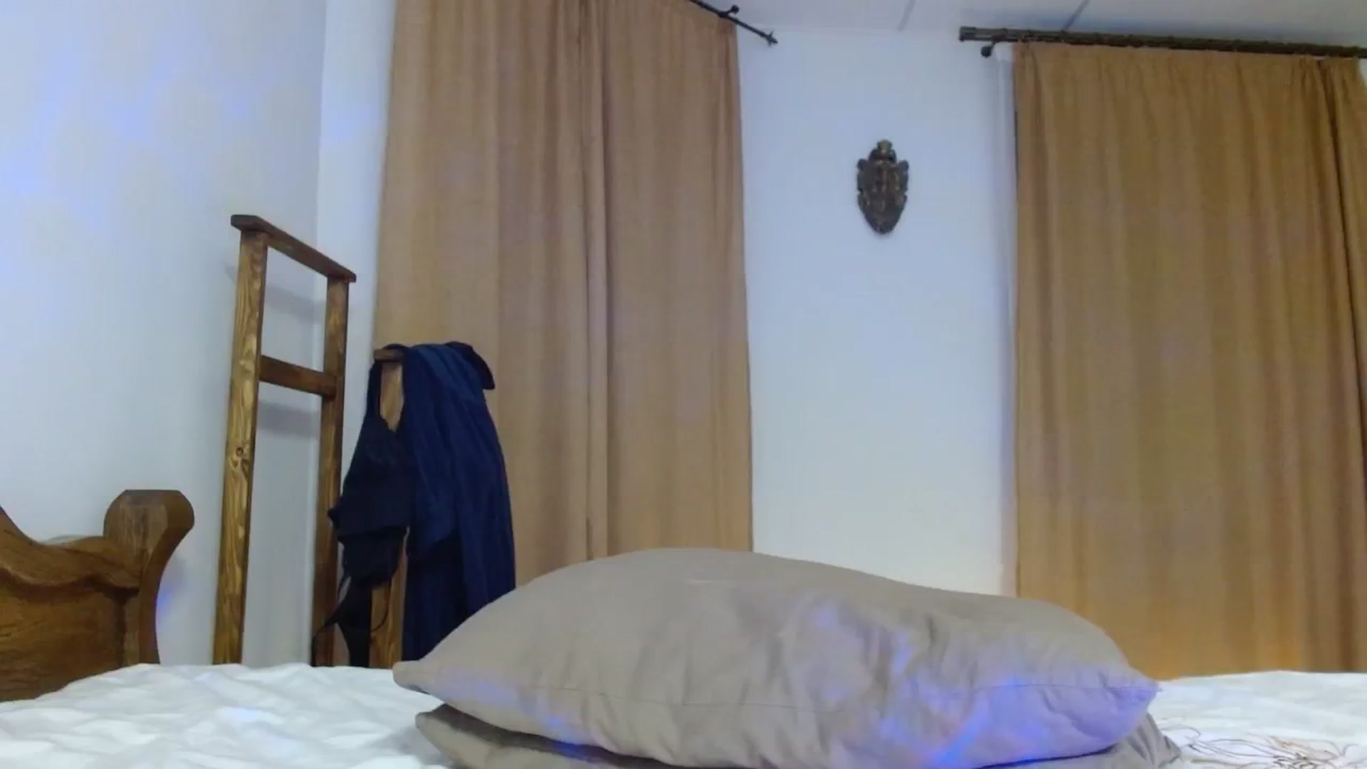 Gallery image thumbnail from UGLYGIRL_'s myfreecams stream on, 02/09/2024, 22:45 image 2 of 20