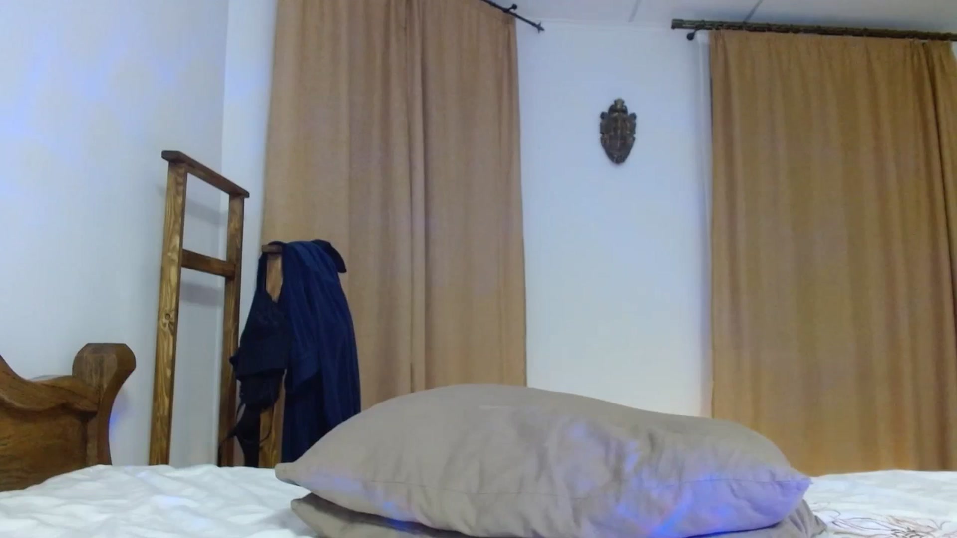 Gallery image thumbnail from UGLYGIRL_'s myfreecams stream on, 02/09/2024, 22:45 image 5 of 20