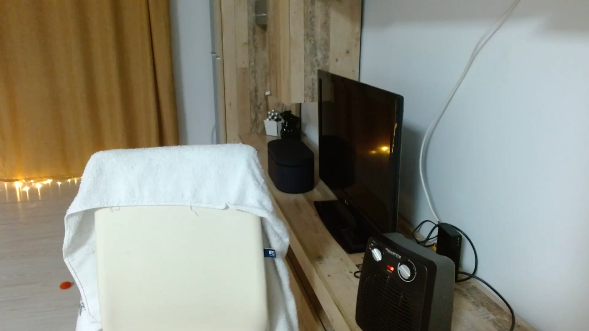 Gallery image thumbnail from UGLYGIRL_'s myfreecams stream on, 02/10/2024, 17:39 image 13 of 20