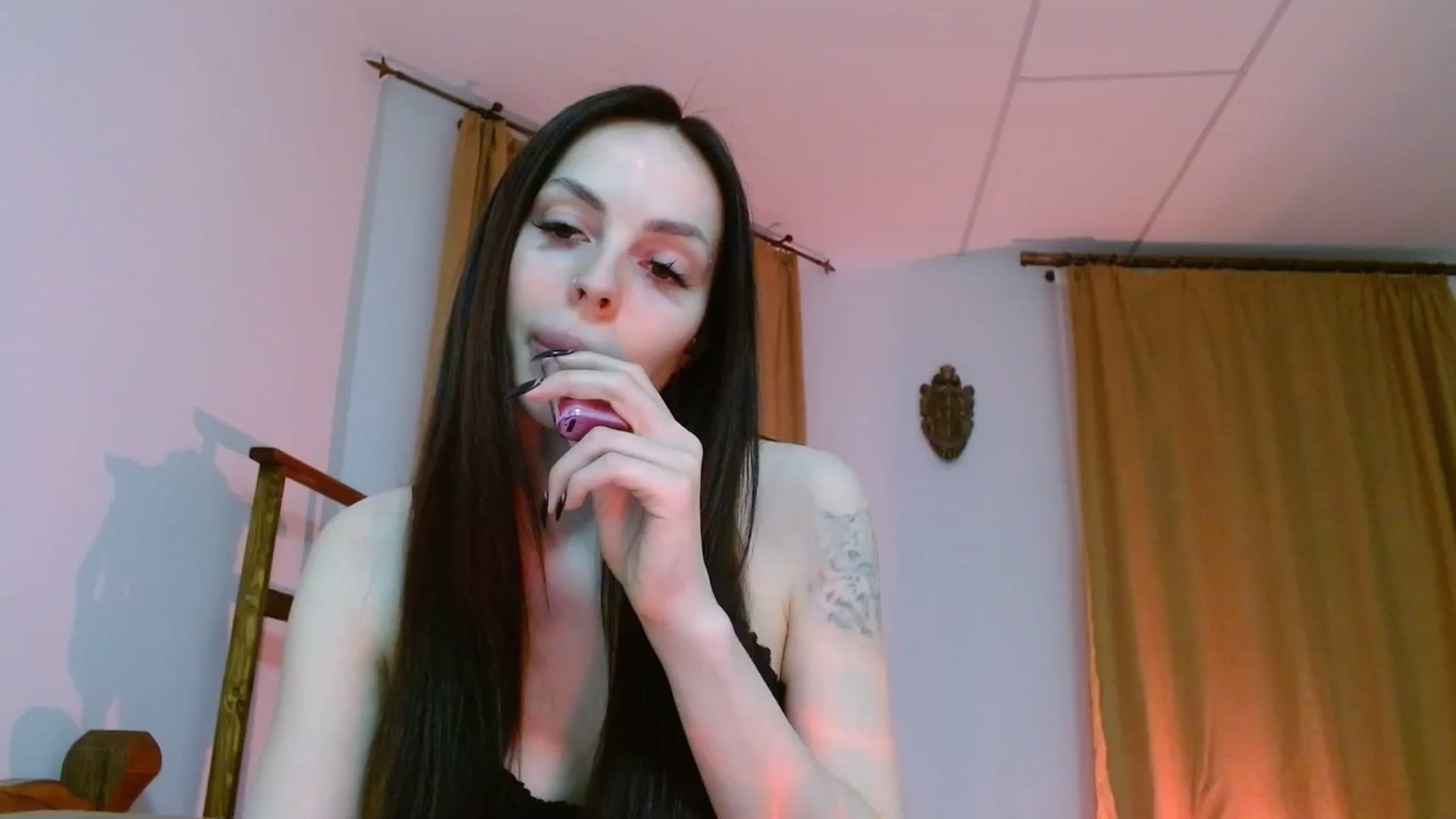 Gallery image thumbnail from UGLYGIRL_'s myfreecams stream on, 02/13/2024, 02:35 image 13 of 20