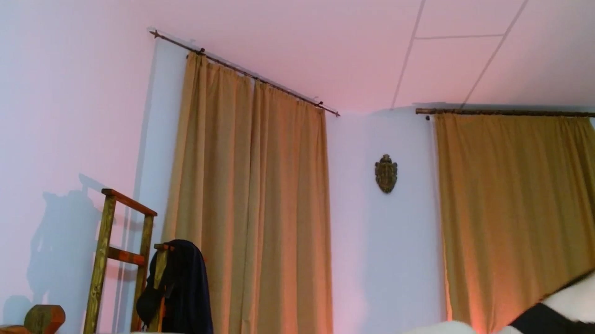 Gallery image thumbnail from UGLYGIRL_'s myfreecams stream on, 02/13/2024, 02:35 image 12 of 20