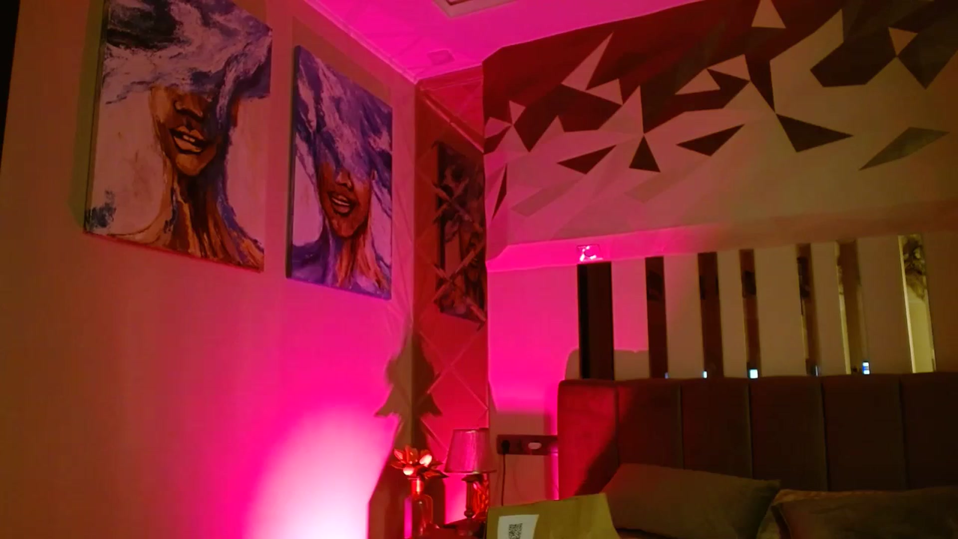 Gallery image thumbnail from UGLYGIRL_'s myfreecams stream on, 02/13/2024, 21:15 image 4 of 20