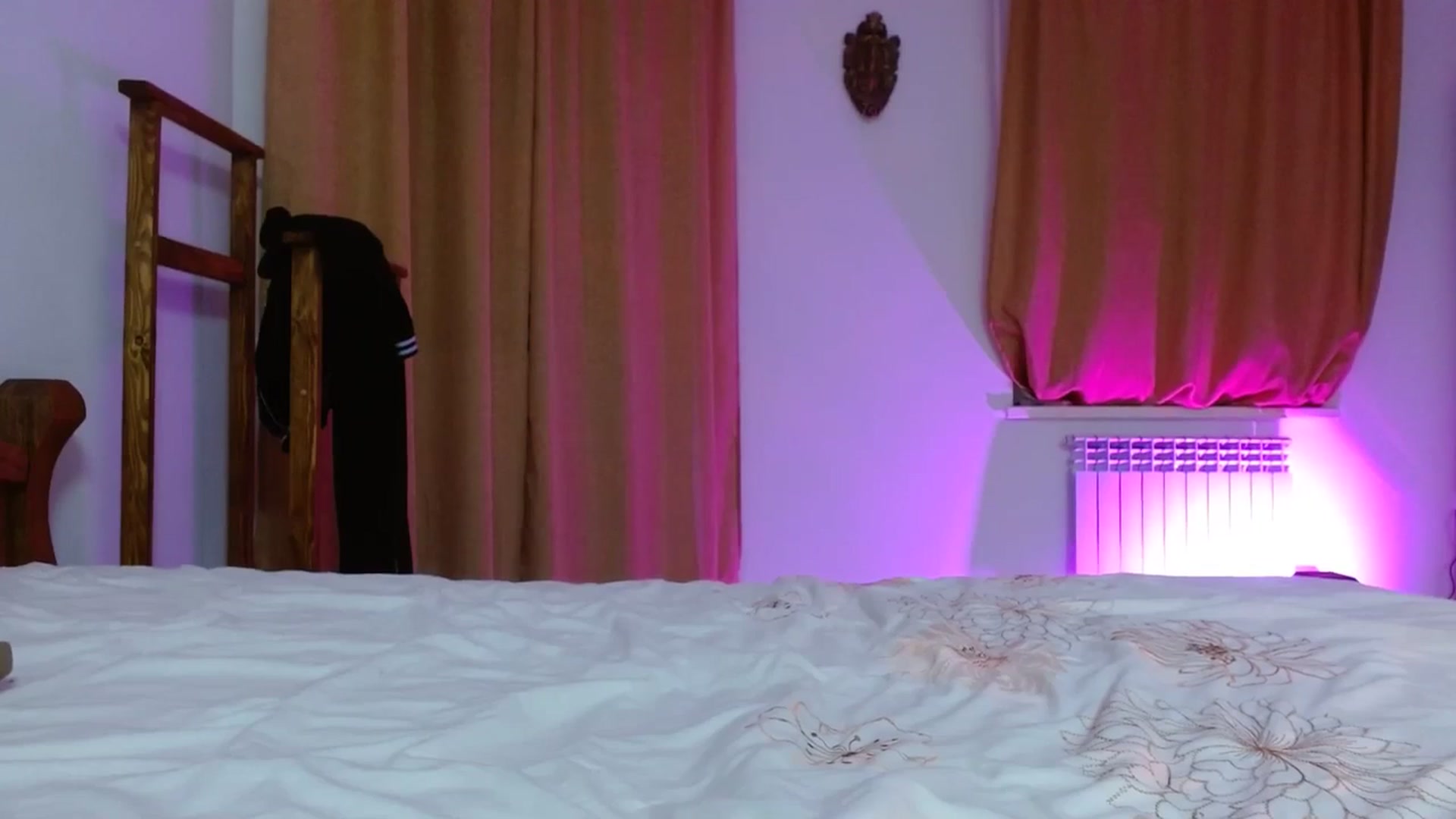 Gallery image thumbnail from UGLYGIRL_'s myfreecams stream on, 02/26/2024, 22:36 image 16 of 20