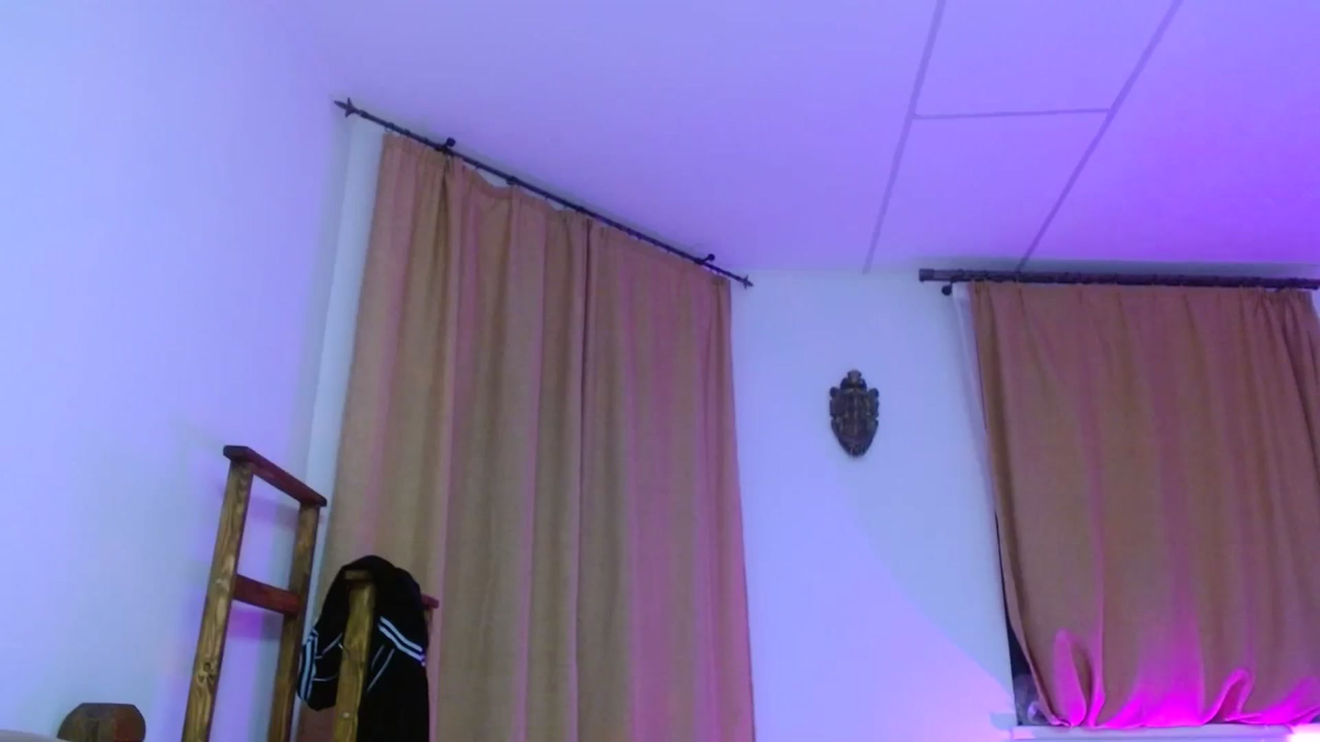 Gallery image thumbnail from UGLYGIRL_'s myfreecams stream on, 02/29/2024, 22:15 image 17 of 20