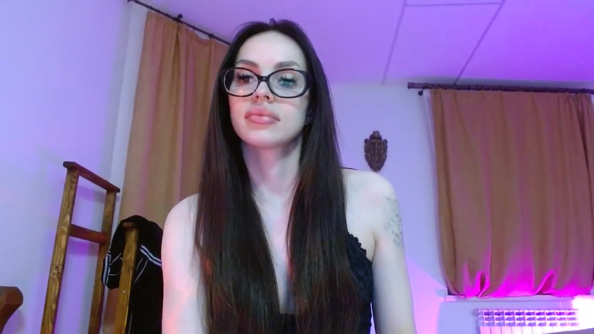 Gallery image thumbnail from UGLYGIRL_'s myfreecams stream on, 03/01/2024, 03:38 image 4 of 20