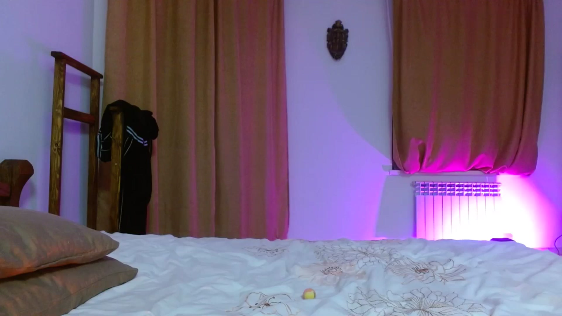 Gallery image thumbnail from UGLYGIRL_'s myfreecams stream on, 03/01/2024, 21:29 image 14 of 20