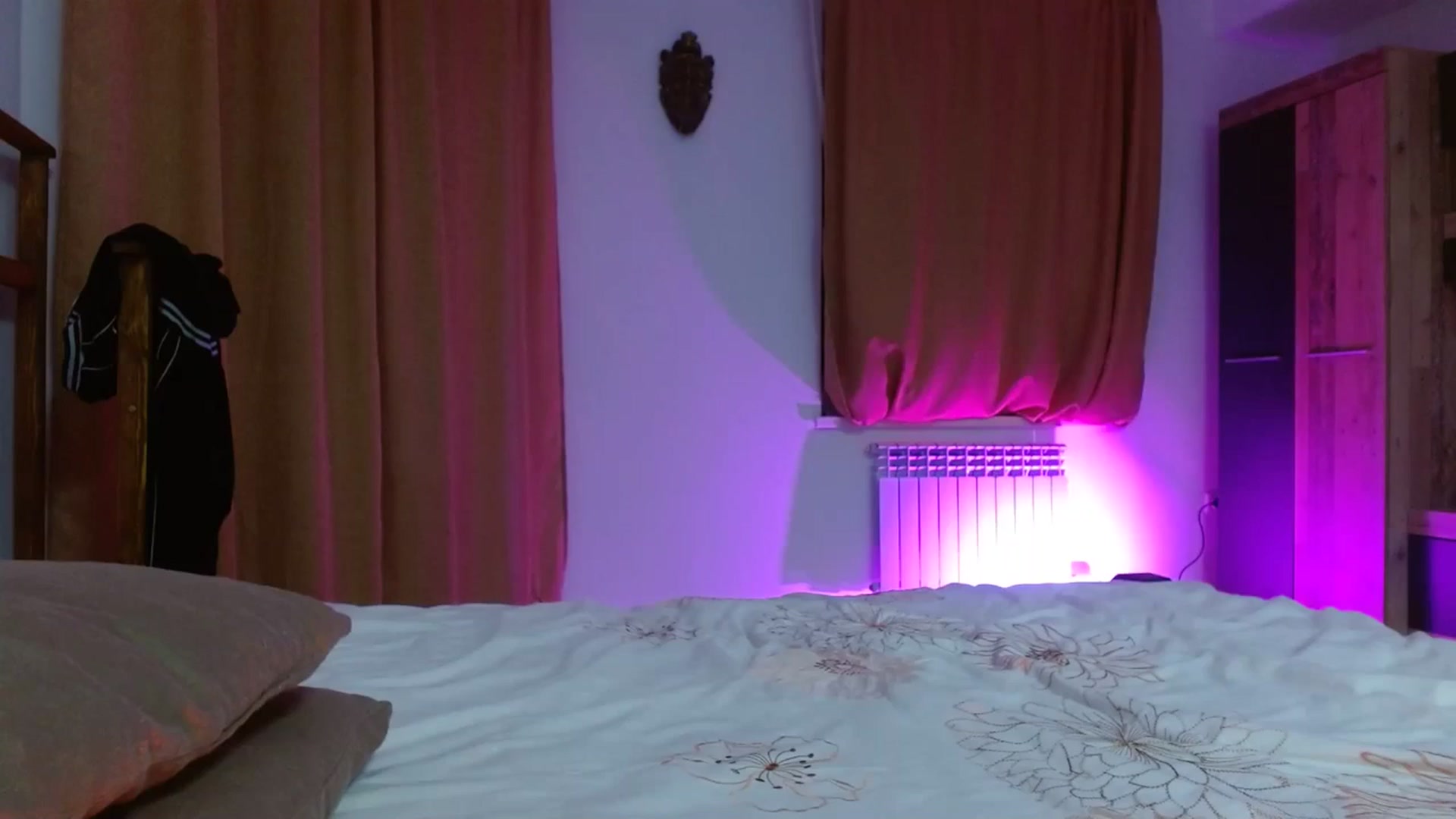 Gallery image thumbnail from UGLYGIRL_'s myfreecams stream on, 03/01/2024, 21:29 image 6 of 20
