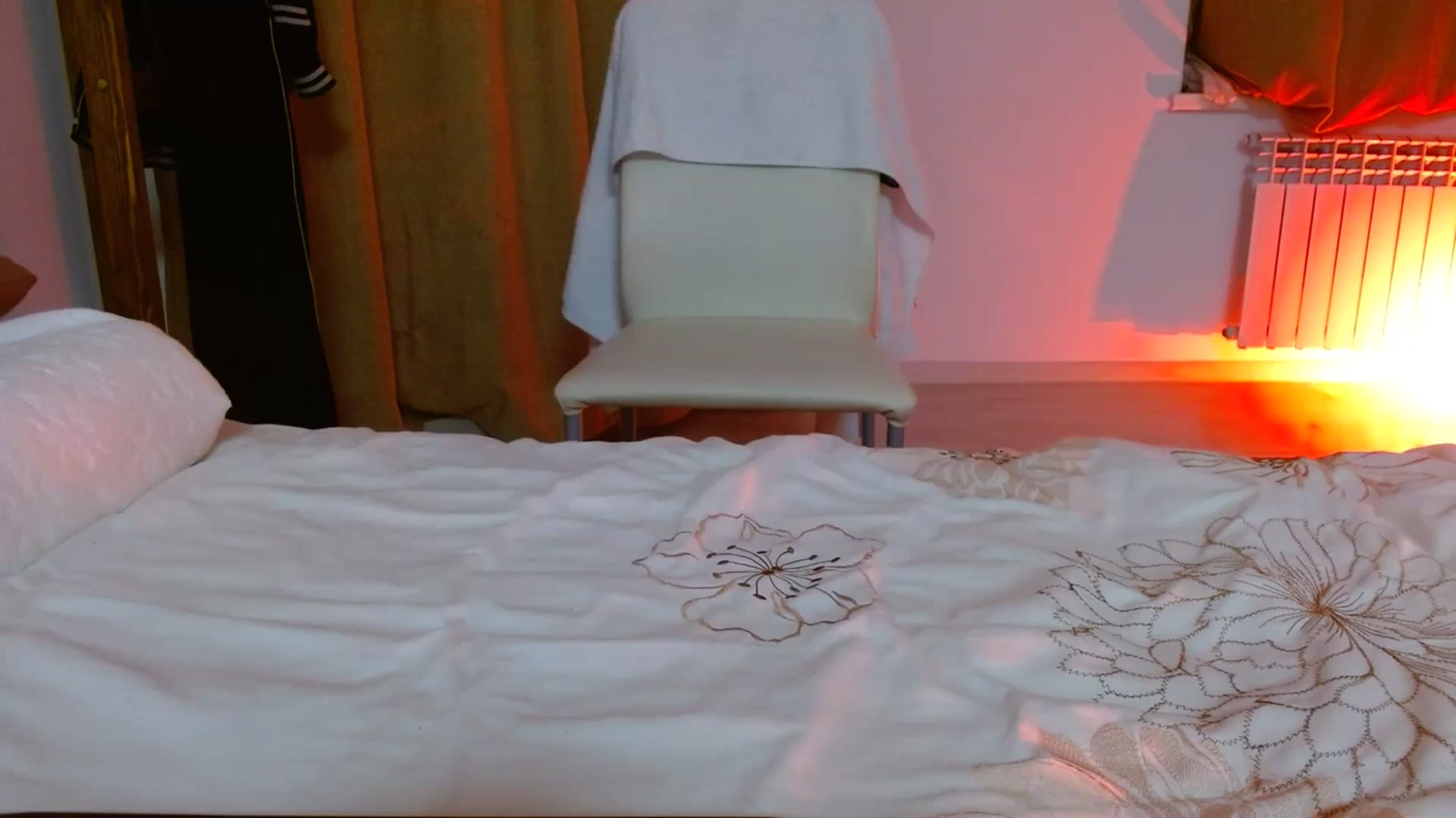 Gallery image thumbnail from UGLYGIRL_'s myfreecams stream on, 03/06/2024, 02:56 image 10 of 20