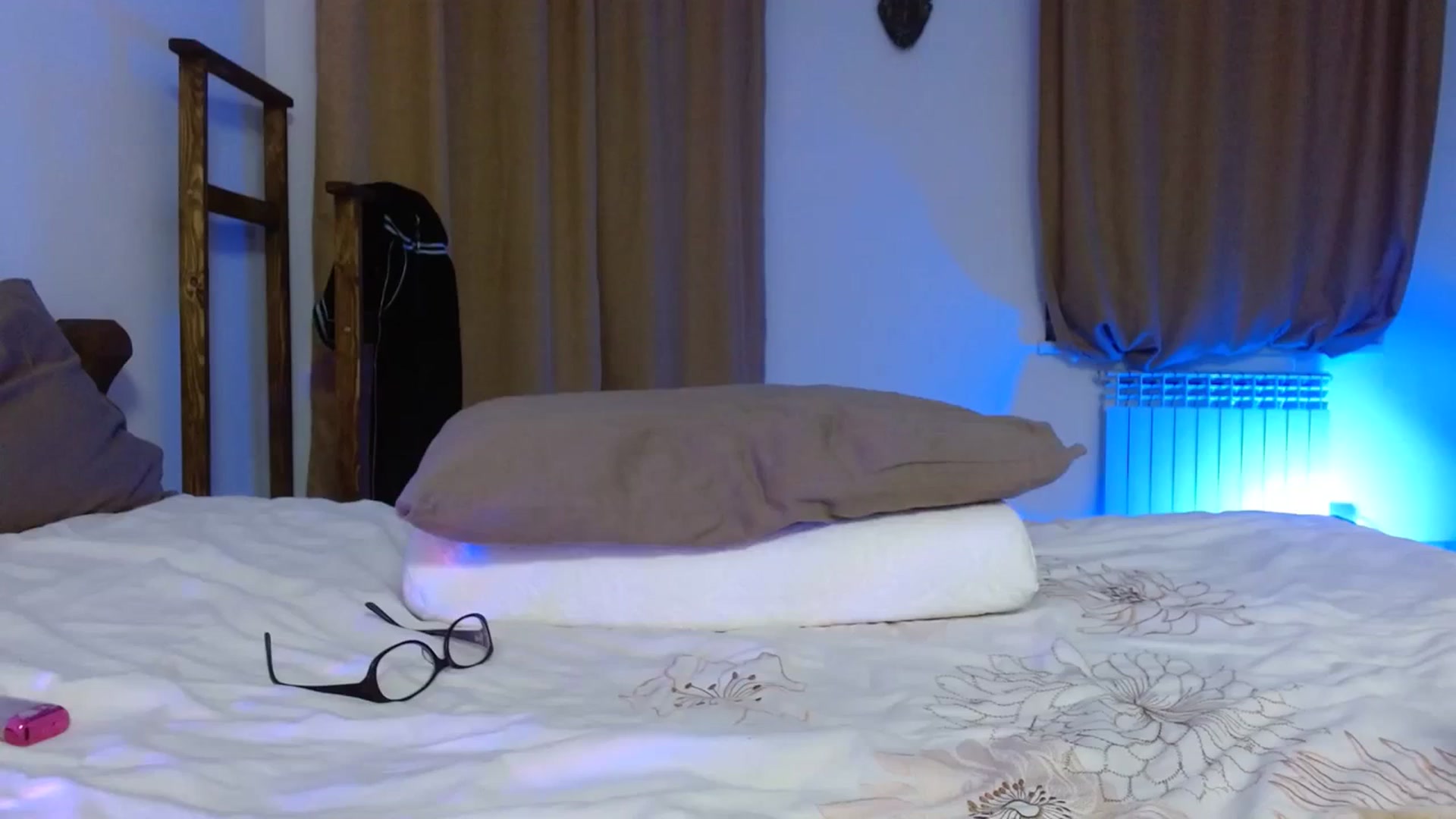 Gallery image thumbnail from UGLYGIRL_'s myfreecams stream on, 03/06/2024, 22:07 image 12 of 20