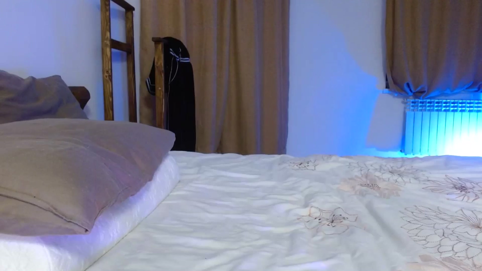 Gallery image thumbnail from UGLYGIRL_'s myfreecams stream on, 03/07/2024, 24:07 image 17 of 20