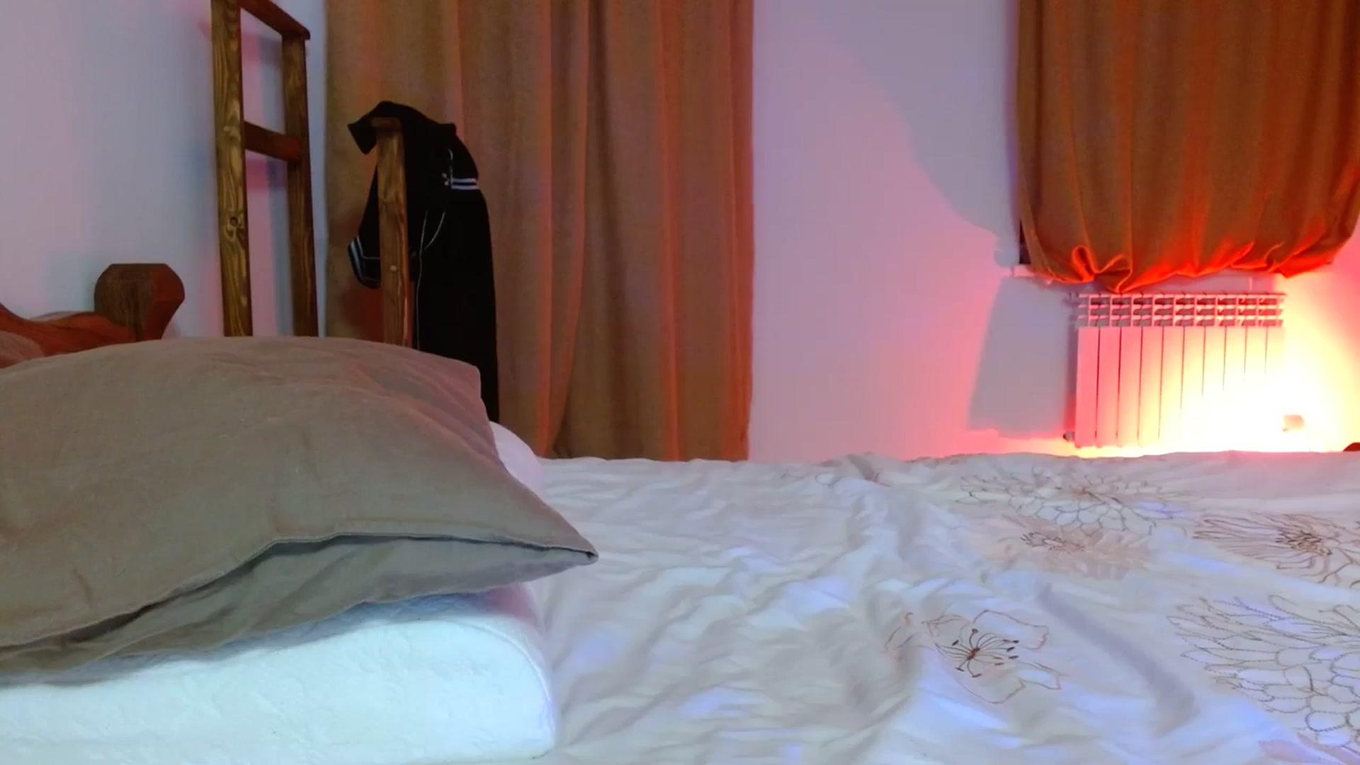 Gallery image thumbnail from UGLYGIRL_'s myfreecams stream on, 03/07/2024, 02:20 image 11 of 20