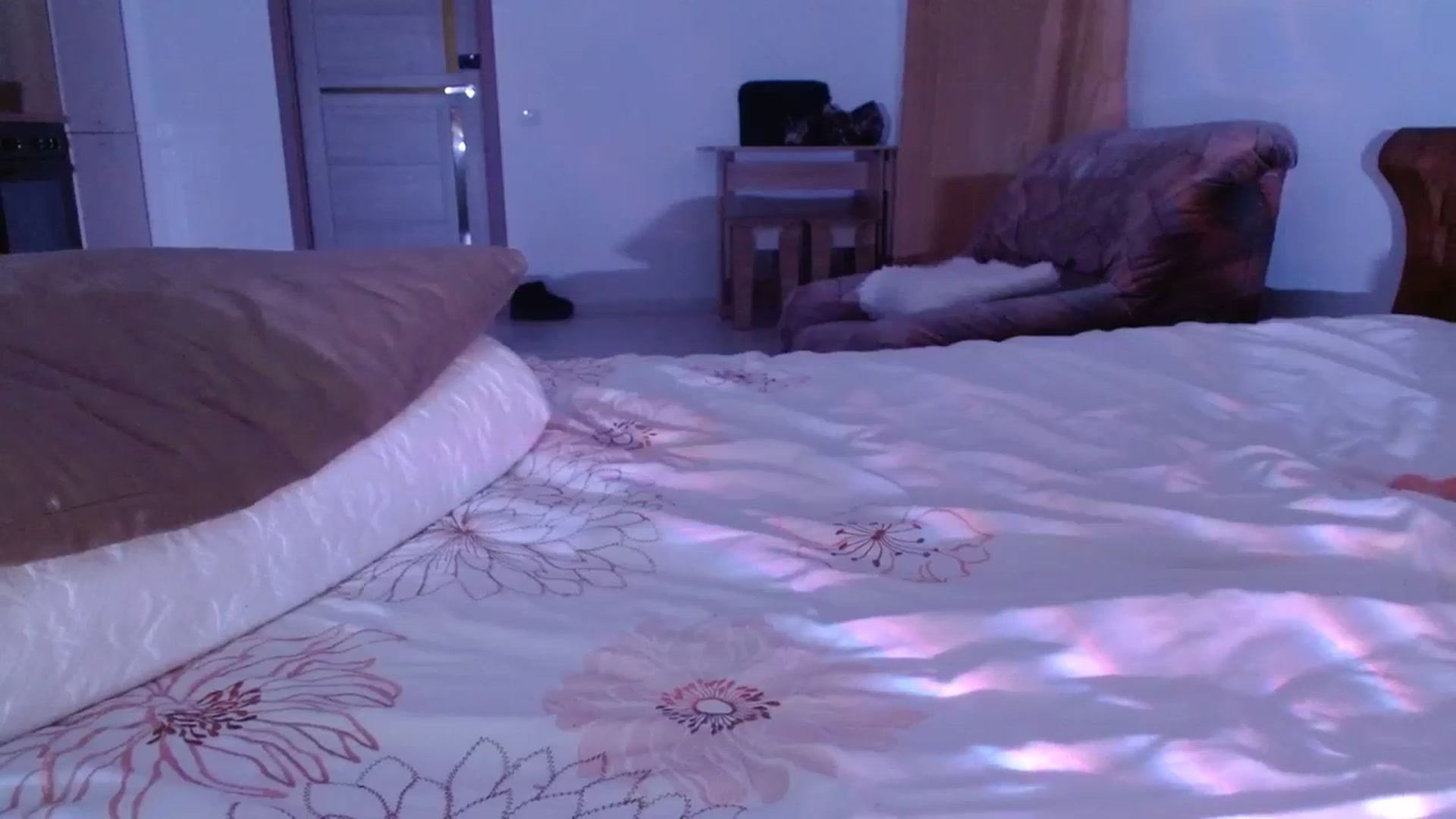 Gallery image thumbnail from UGLYGIRL_'s myfreecams stream on, 03/08/2024, 24:15 image 16 of 20