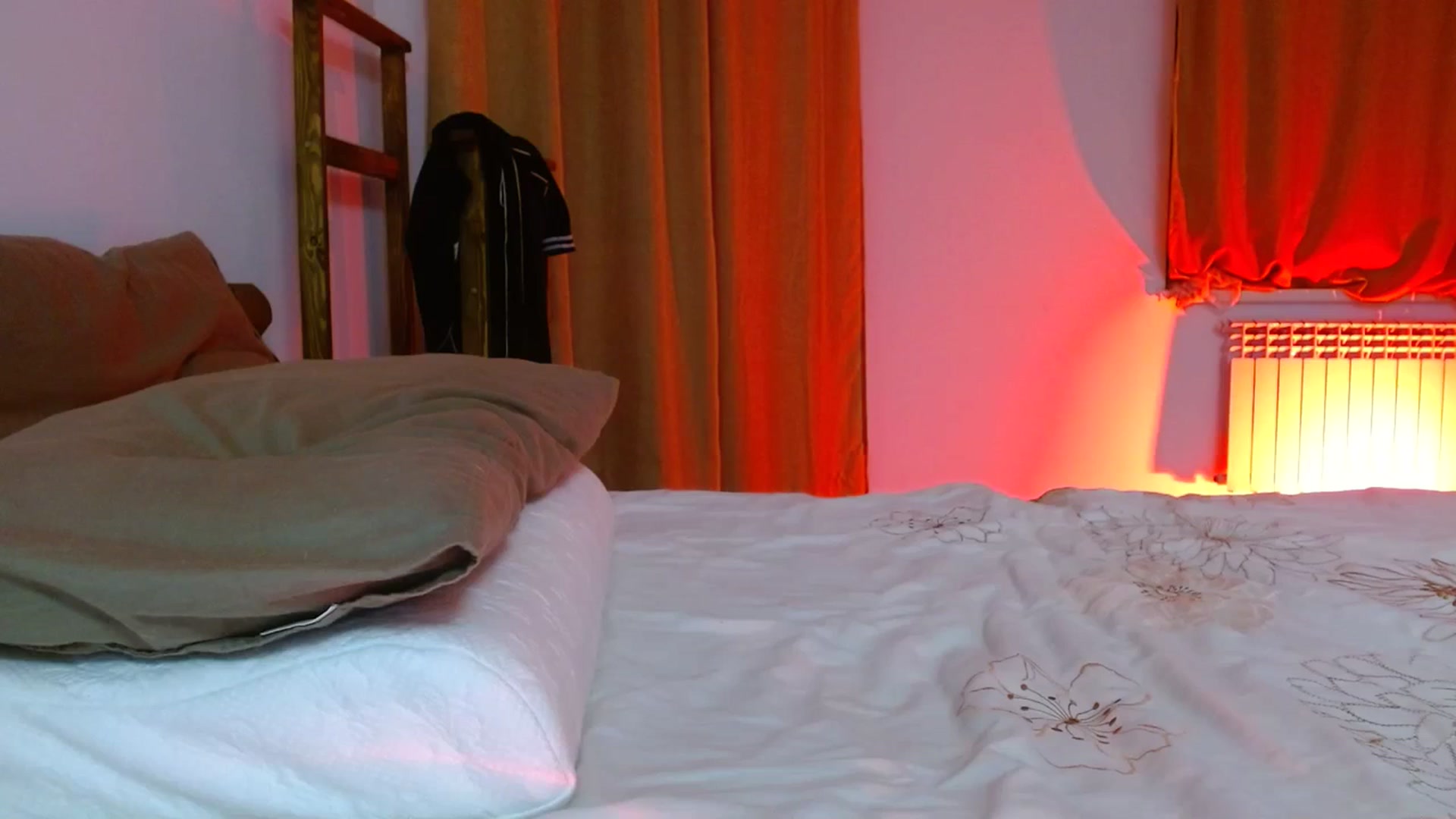 Gallery image thumbnail from UGLYGIRL_'s myfreecams stream on, 03/08/2024, 21:12 image 16 of 20