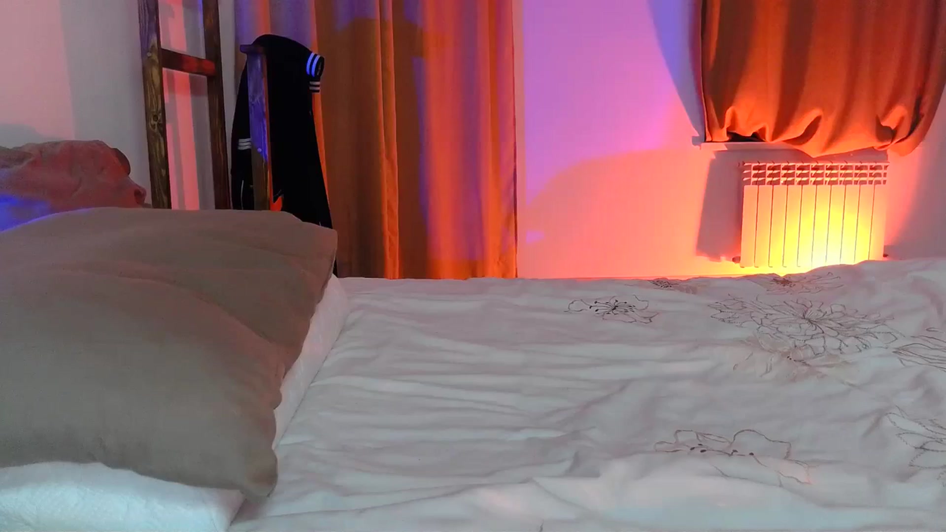 Gallery image thumbnail from UGLYGIRL_'s myfreecams stream on, 03/12/2024, 23:43 image 2 of 20