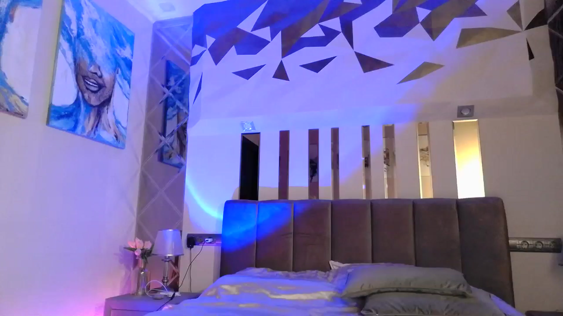 Gallery image thumbnail from UGLYGIRL_'s myfreecams stream on, 03/20/2024, 20:51 image 2 of 20