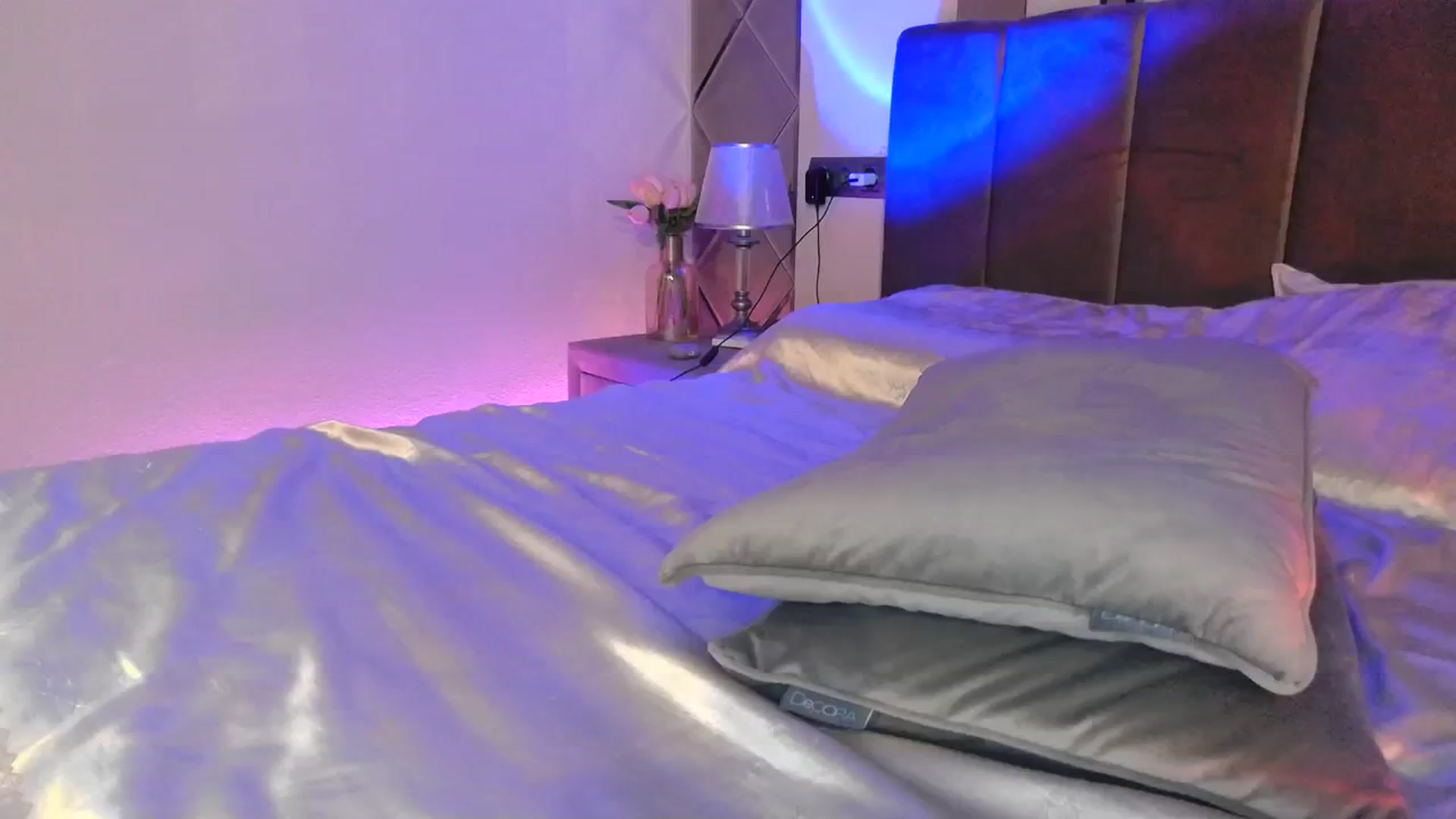 Gallery image thumbnail from UGLYGIRL_'s myfreecams stream on, 03/21/2024, 03:14 image 5 of 20