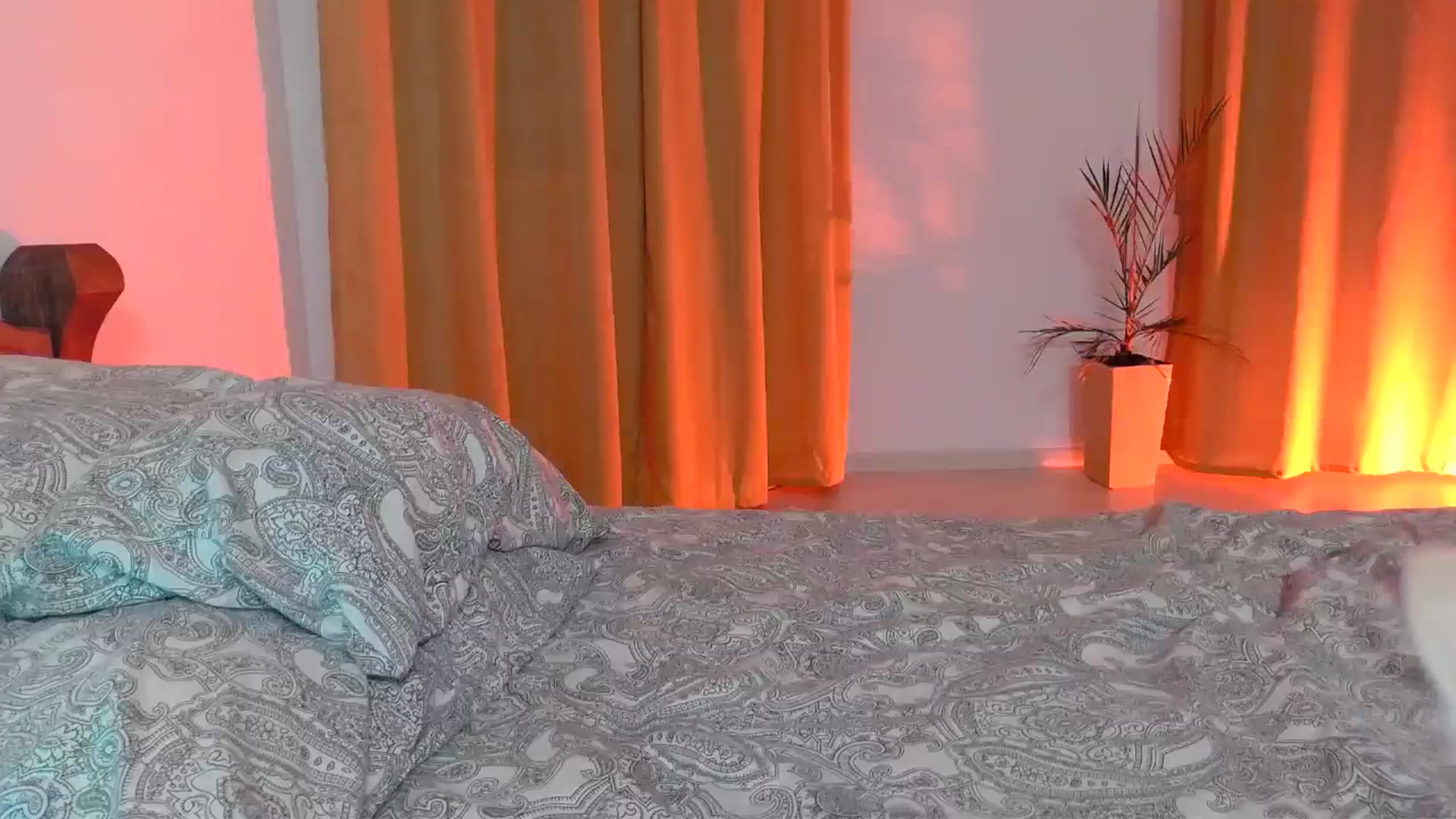 Gallery image thumbnail from UGLYGIRL_'s myfreecams stream on, 04/21/2024, 23:47 image 4 of 20