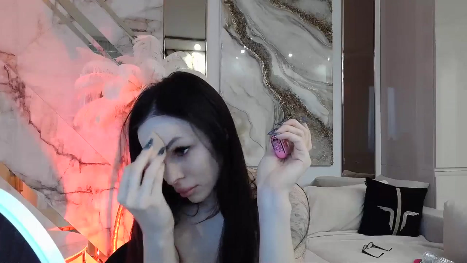 Gallery image thumbnail from UGLYGIRL_'s myfreecams stream on, 05/05/2024, 17:35 image 7 of 20