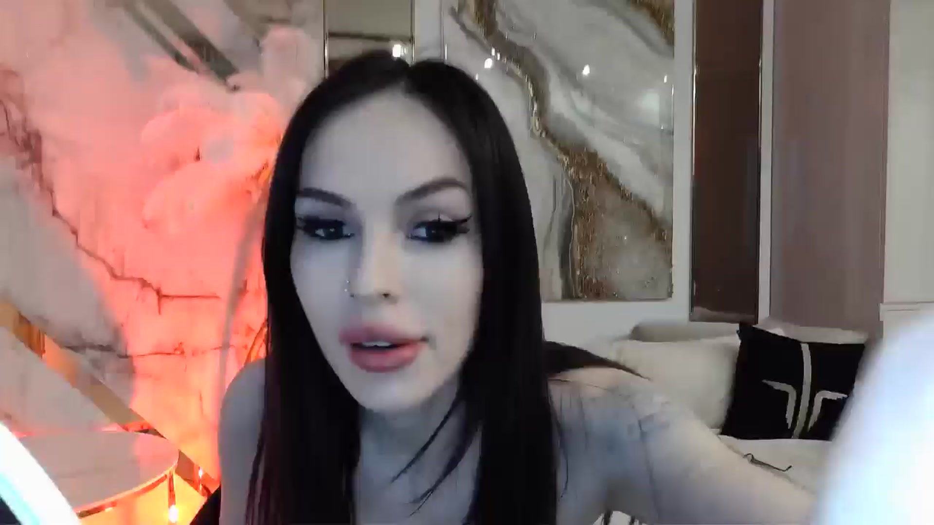Gallery image thumbnail from UGLYGIRL_'s myfreecams stream on, 05/05/2024, 17:35 image 16 of 20