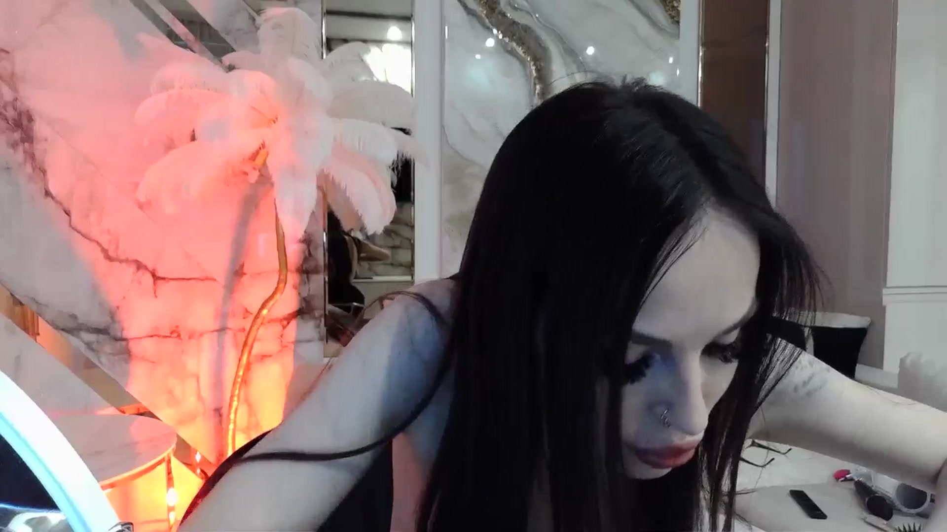 Gallery image thumbnail from UGLYGIRL_'s myfreecams stream on, 05/05/2024, 17:35 image 17 of 20