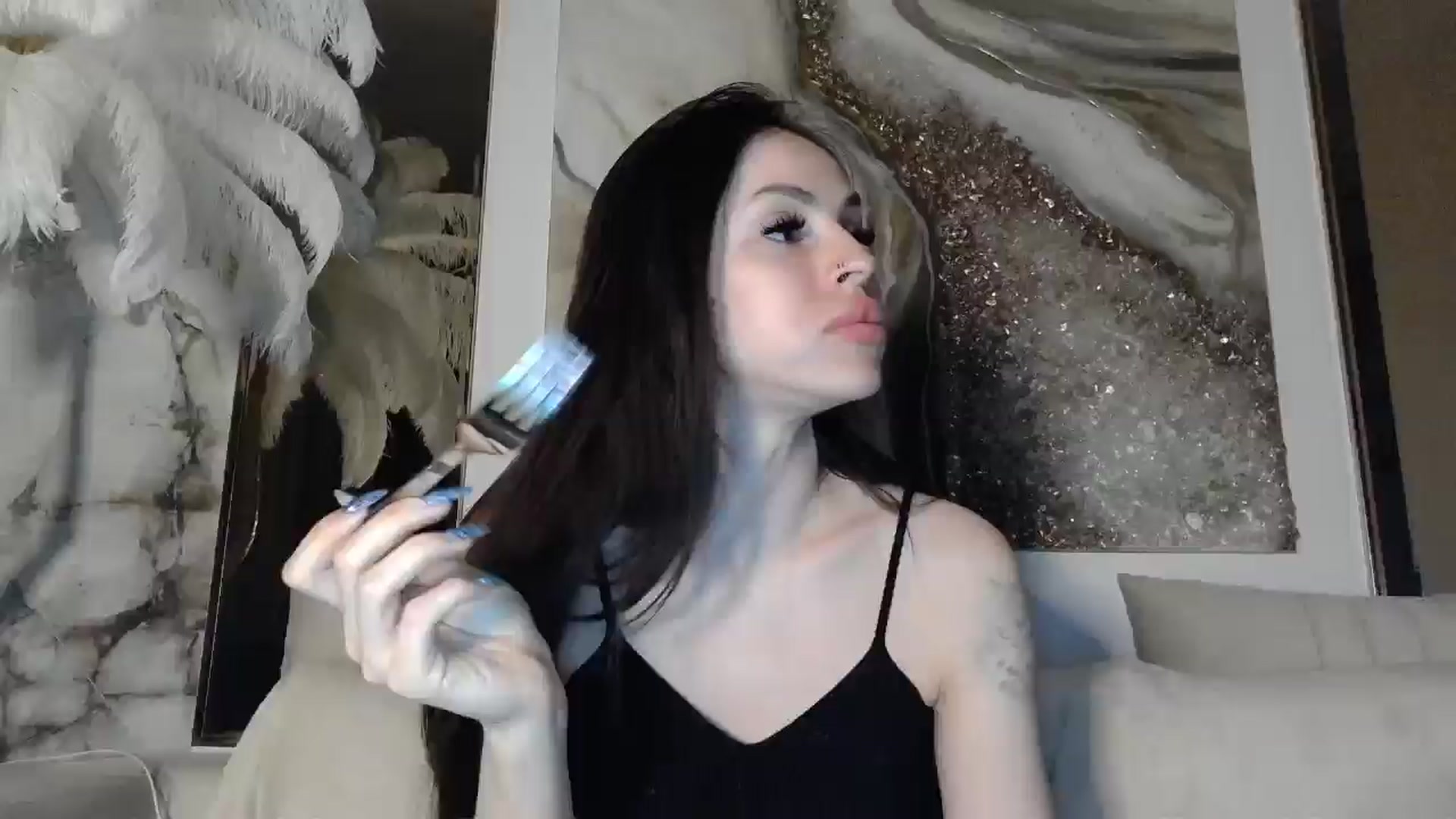 Gallery image thumbnail from UGLYGIRL_'s myfreecams stream on, 05/16/2024, 21:36 image 4 of 20