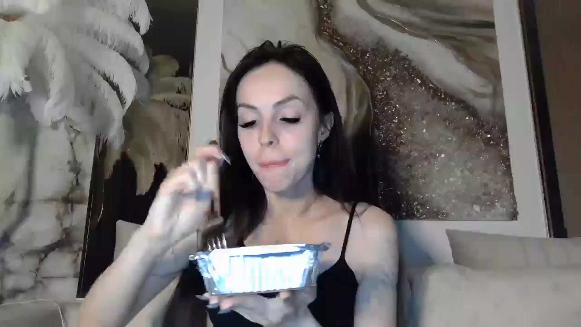 Gallery image thumbnail from UGLYGIRL_'s myfreecams stream on, 05/16/2024, 21:36 image 6 of 20