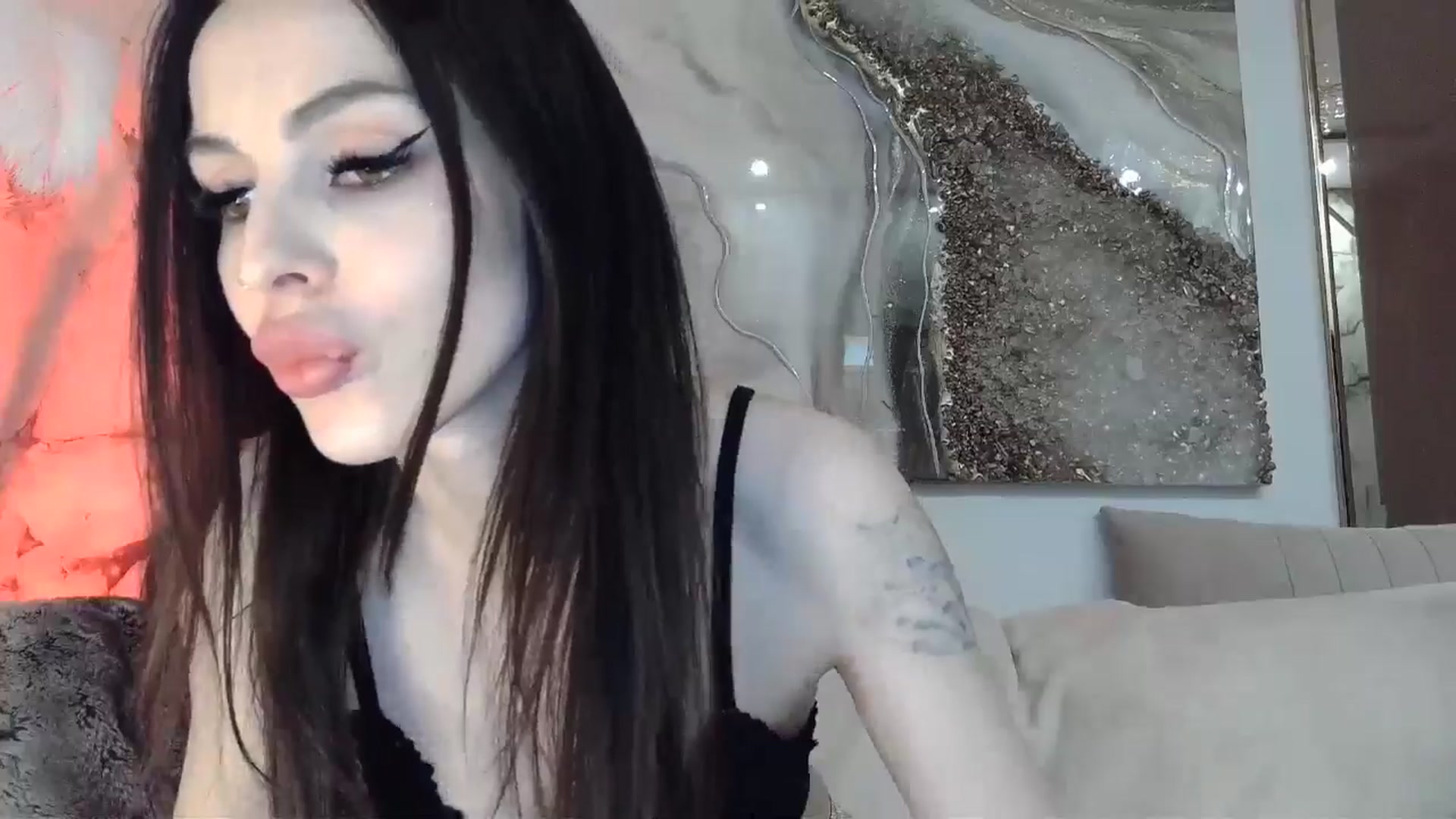 Gallery image thumbnail from UGLYGIRL_'s myfreecams stream on, 05/18/2024, 23:41 image 5 of 20
