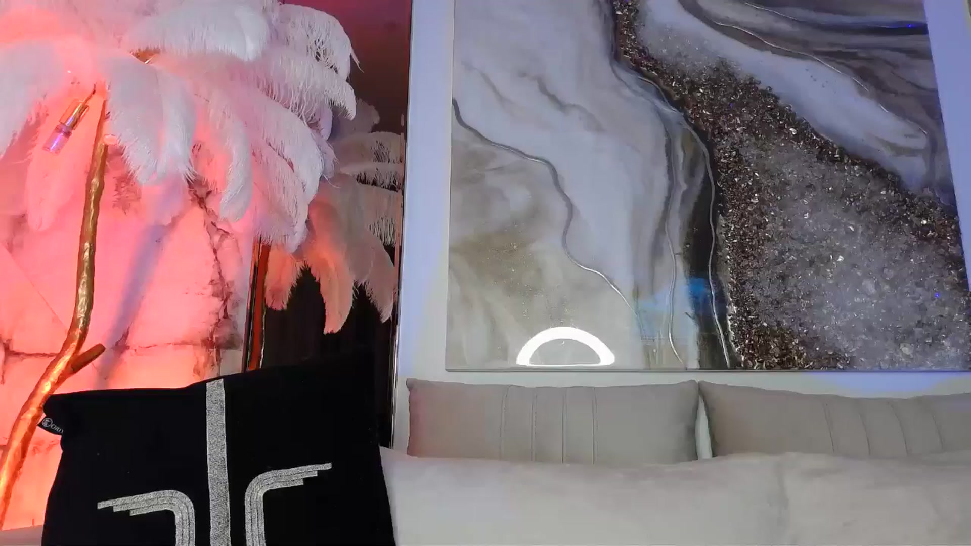 Gallery image thumbnail from UGLYGIRL_'s myfreecams stream on, 05/25/2024, 20:02 image 4 of 20