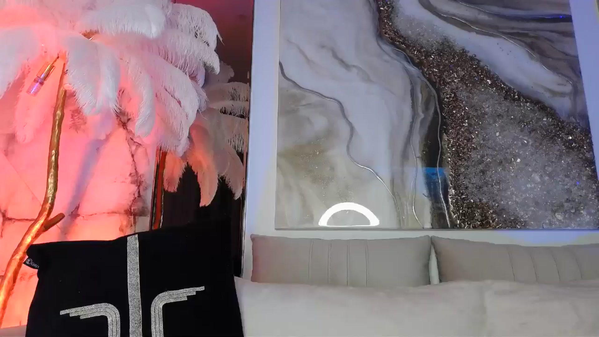 Gallery image thumbnail from UGLYGIRL_'s myfreecams stream on, 05/25/2024, 20:02 image 7 of 20