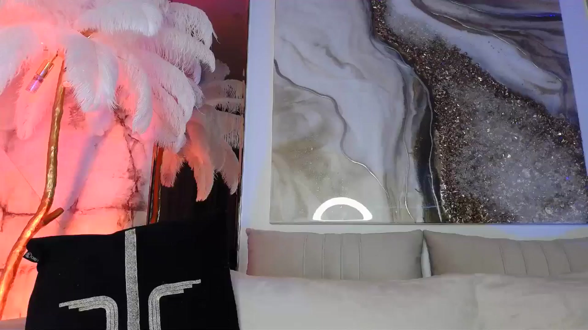 Gallery image thumbnail from UGLYGIRL_'s myfreecams stream on, 05/25/2024, 20:02 image 3 of 20