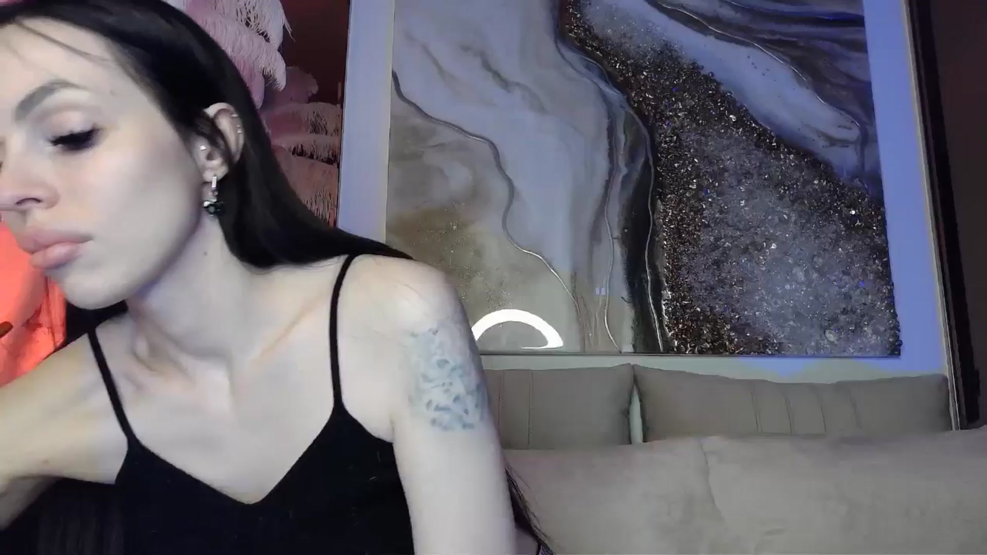 Gallery image thumbnail from UGLYGIRL_'s myfreecams stream on, 05/25/2024, 22:27 image 8 of 20