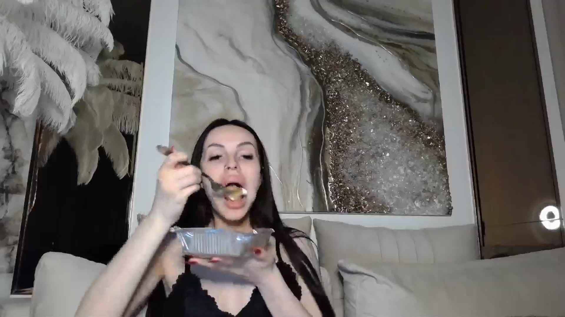 Gallery image thumbnail from UGLYGIRL_'s myfreecams stream on, 06/05/2024, 22:25 image 13 of 20