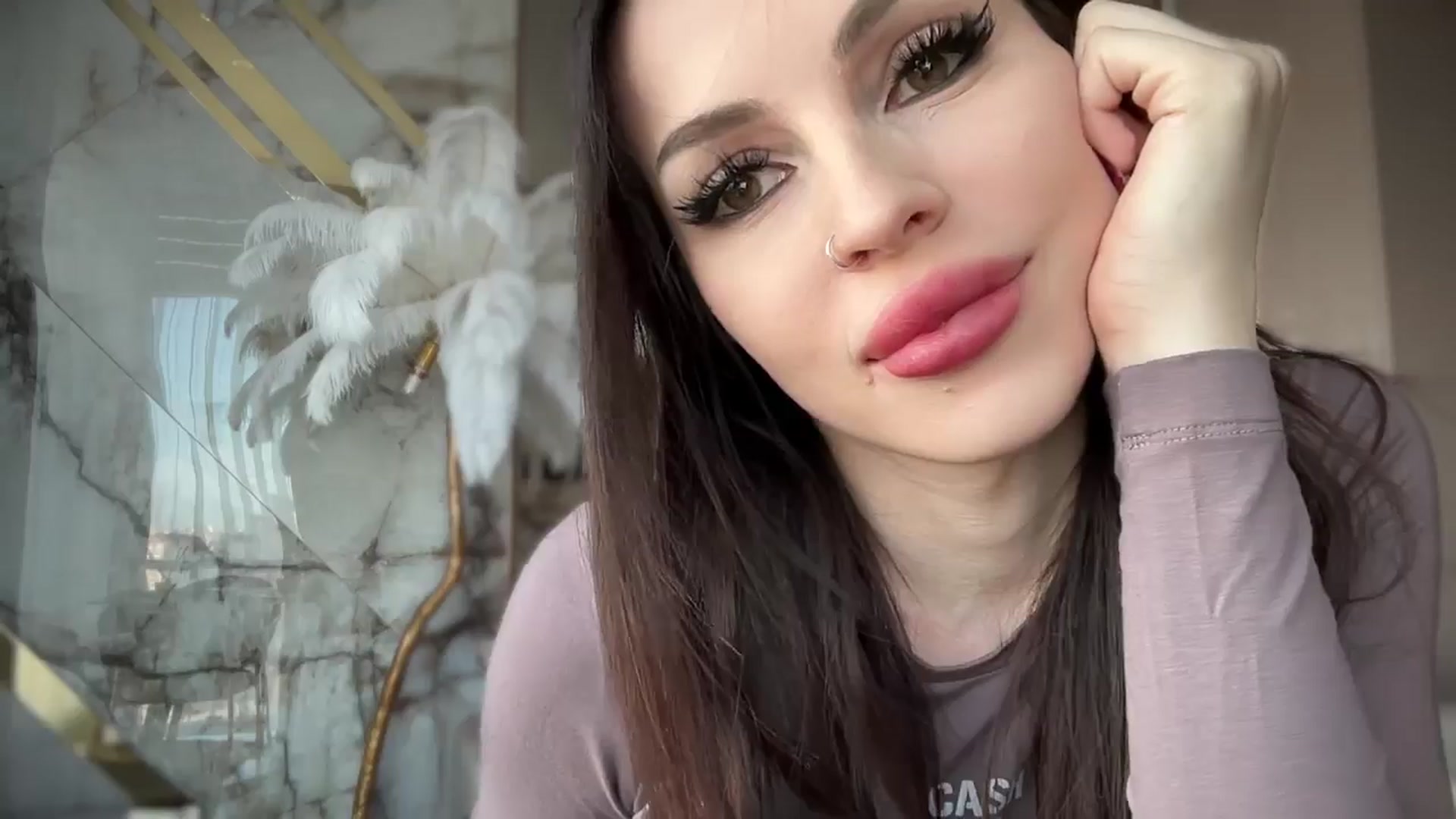 Gallery image thumbnail from UGLYGIRL_'s myfreecams stream on, 06/13/2024, 15:37 image 11 of 20