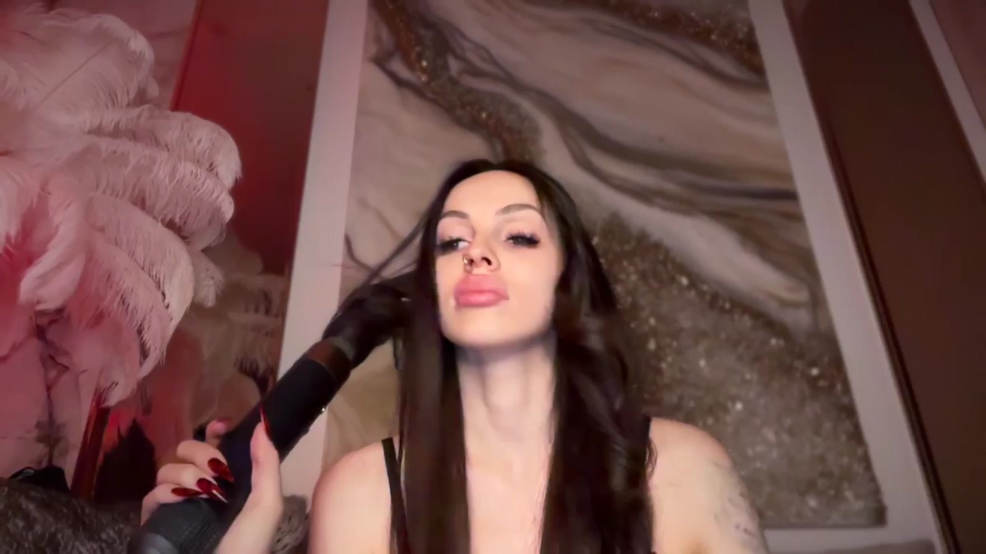 Gallery image thumbnail from UGLYGIRL_'s myfreecams stream on, 06/18/2024, 19:37 image 8 of 20