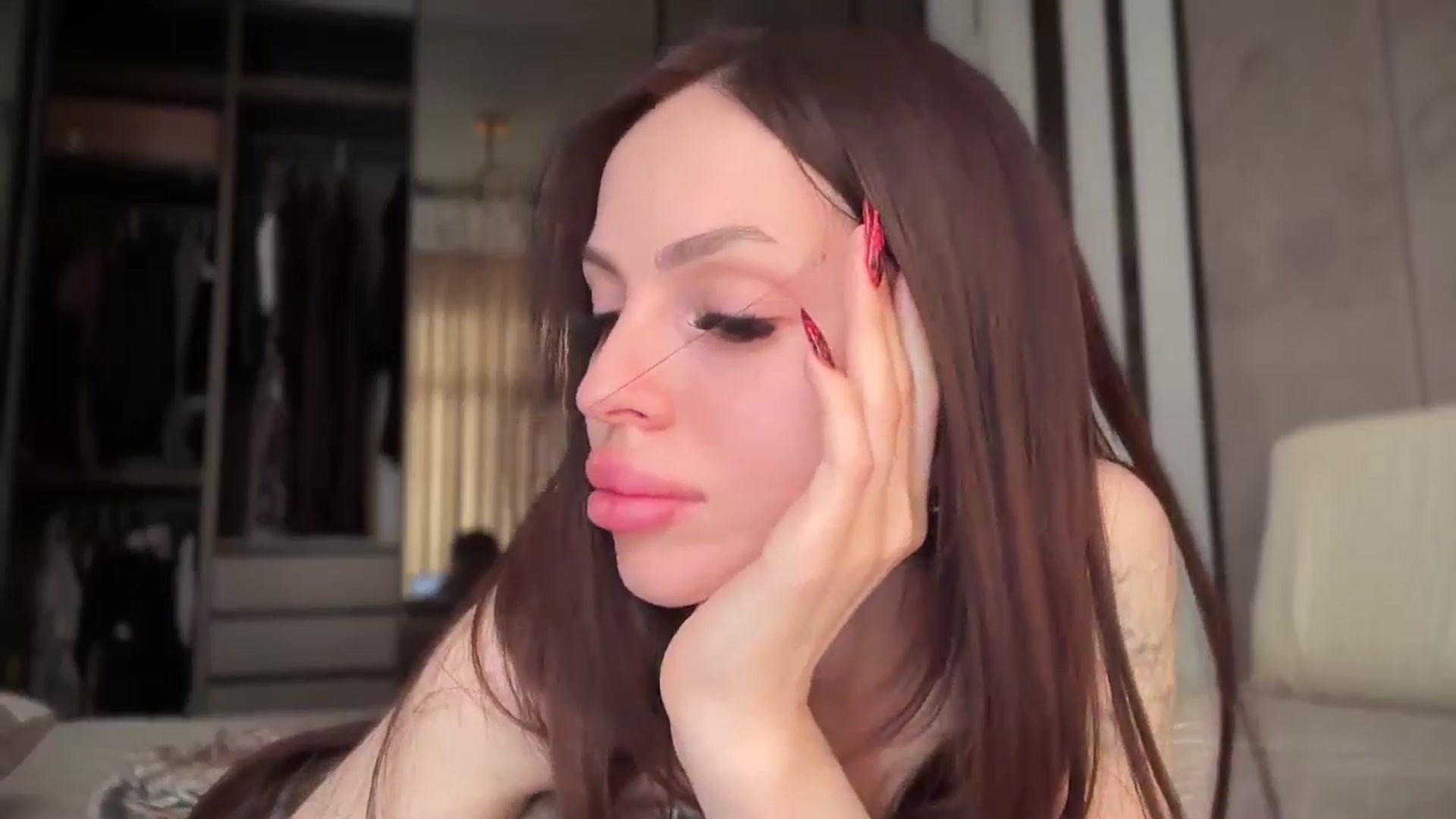 Gallery image thumbnail from UGLYGIRL_'s myfreecams stream on, 06/19/2024, 07:21 image 10 of 20