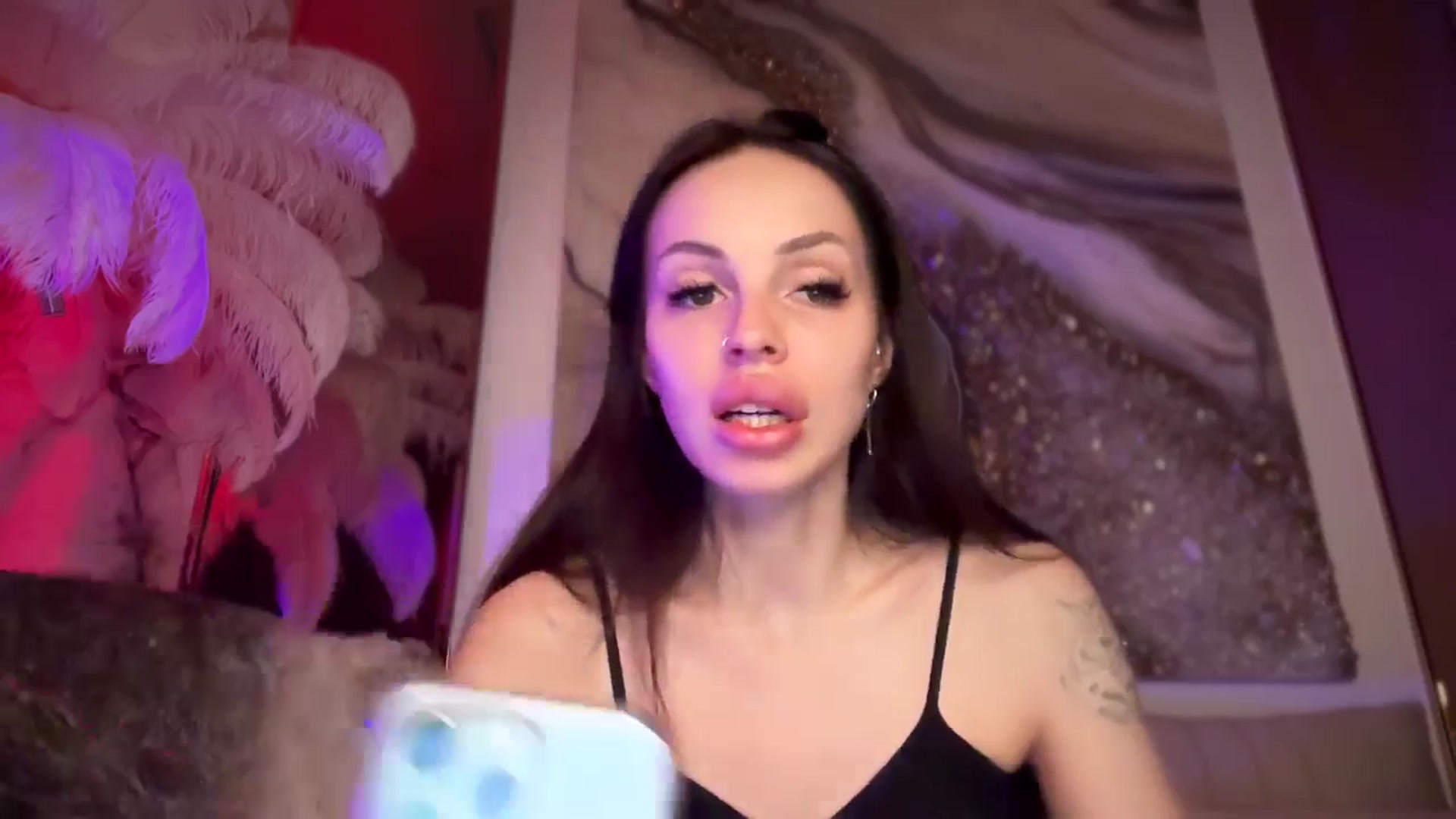 Gallery image thumbnail from UGLYGIRL_'s myfreecams stream on, 06/19/2024, 22:51 image 9 of 20