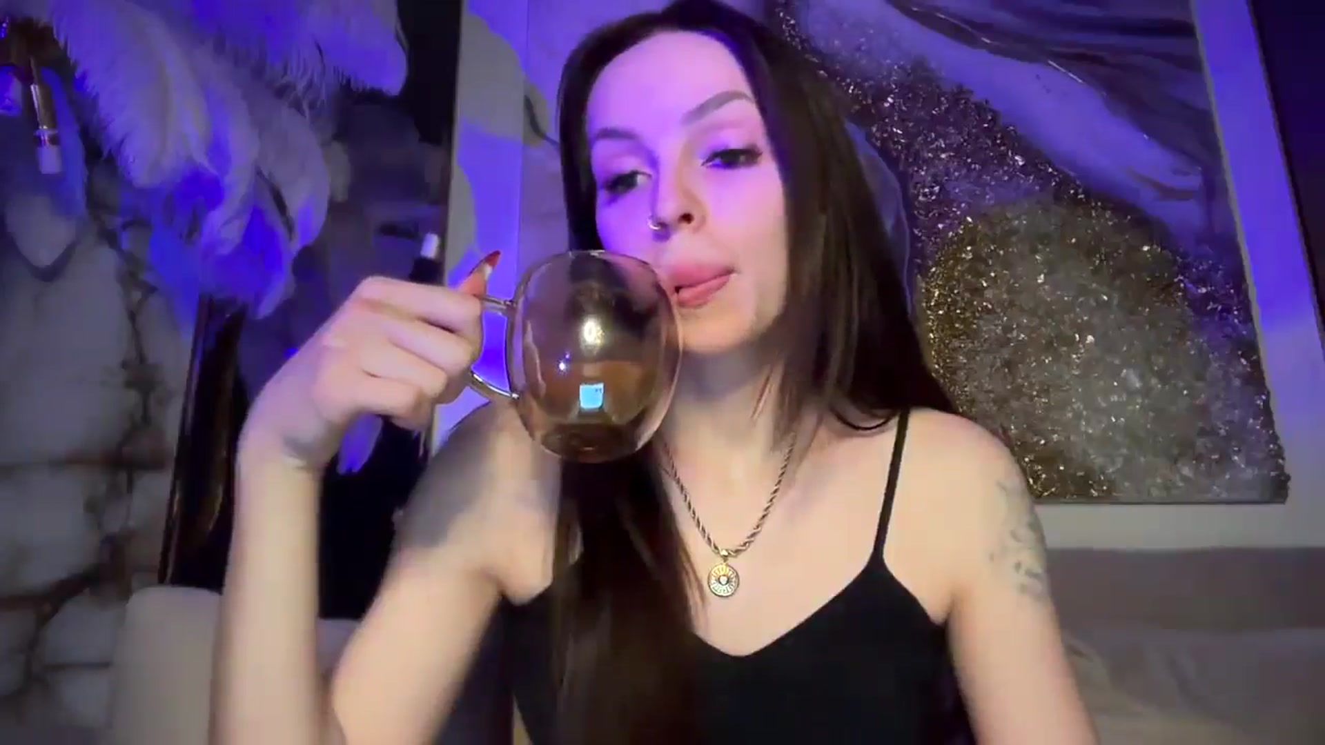 Gallery image thumbnail from UGLYGIRL_'s myfreecams stream on, 07/04/2024, 23:13 image 7 of 20