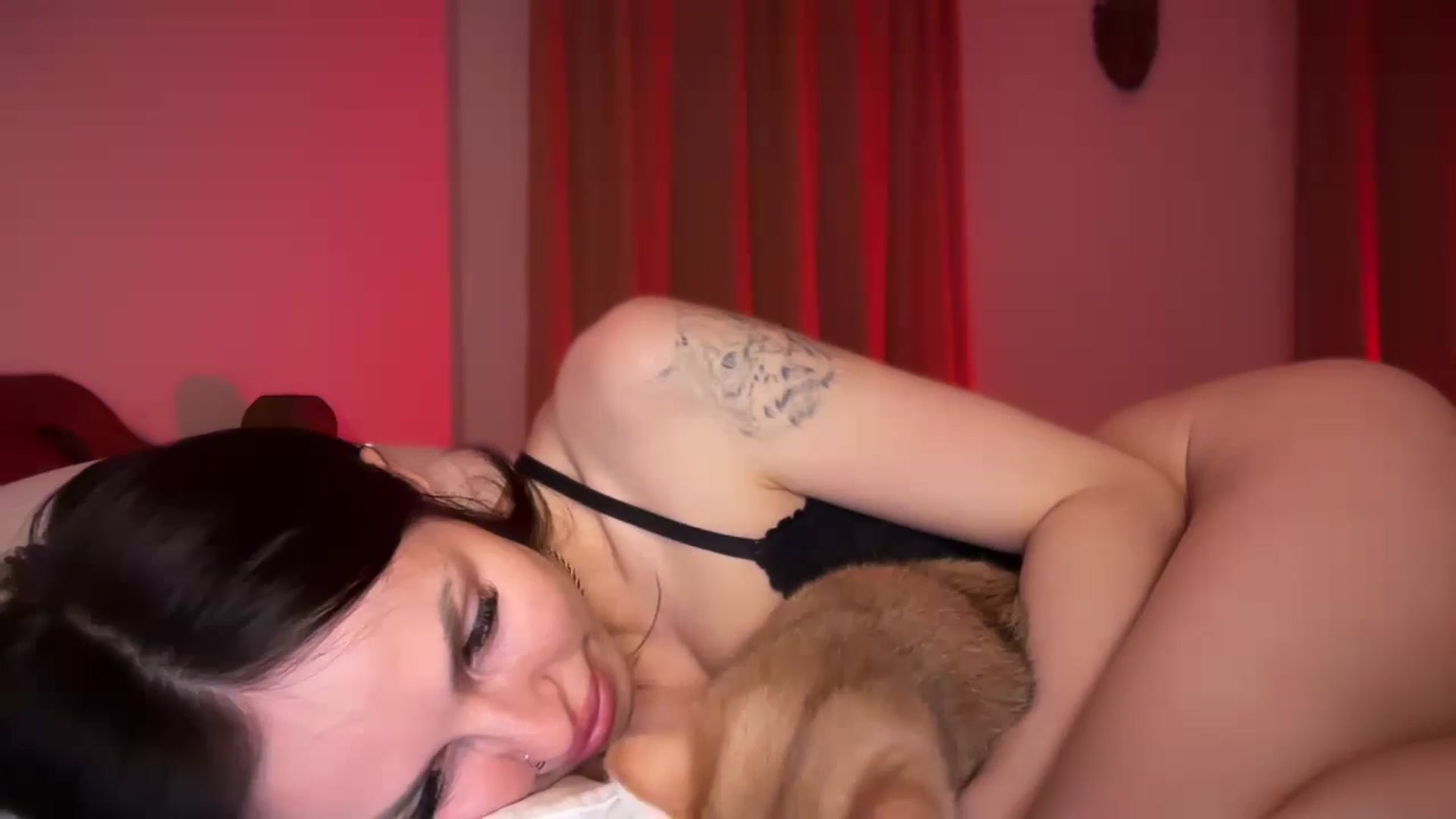 Gallery image thumbnail from UGLYGIRL_'s myfreecams stream on, 08/01/2024, 01:04 image 9 of 20