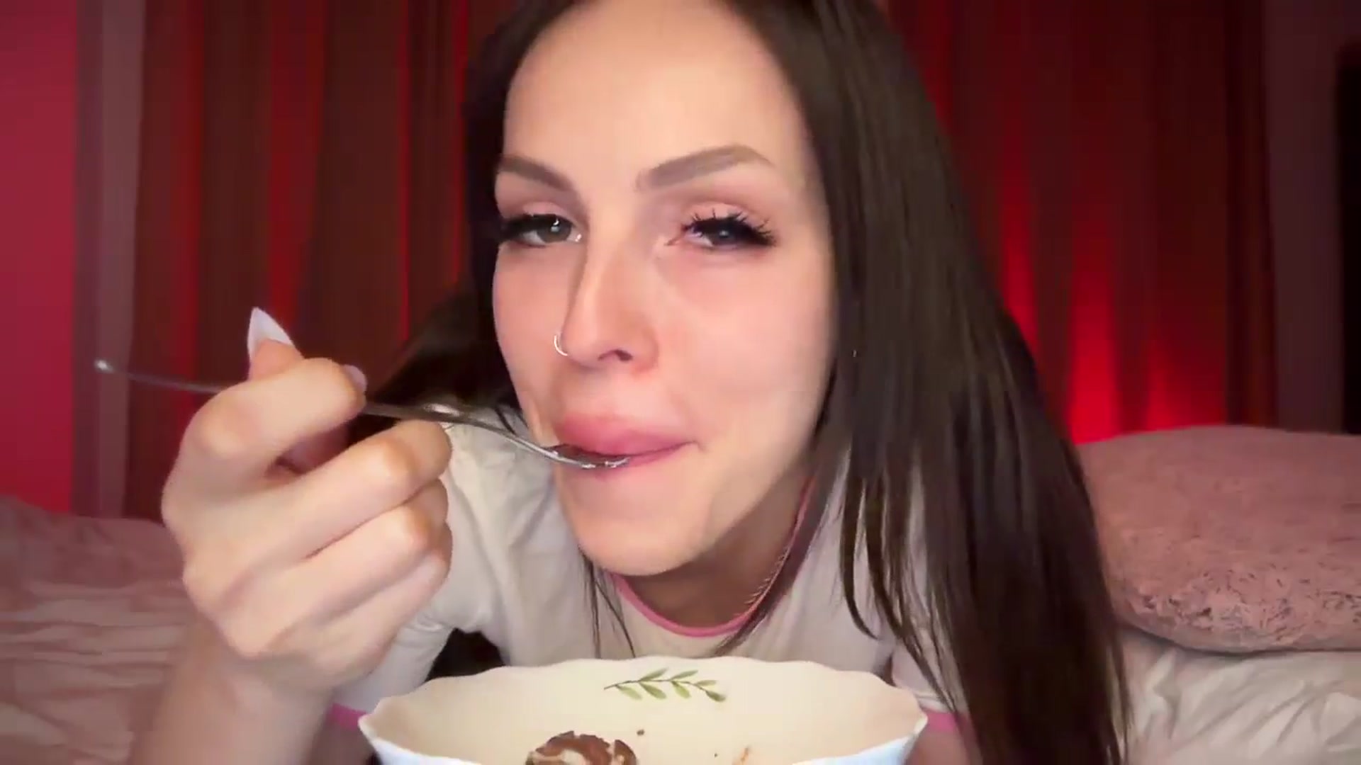 Gallery image thumbnail from UGLYGIRL_'s myfreecams stream on, 08/12/2024, 02:59 image 2 of 20