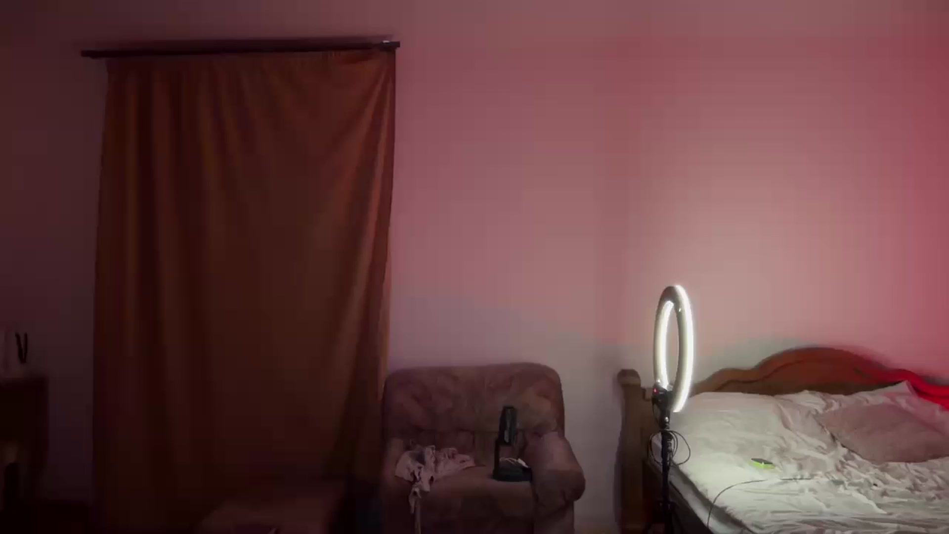 Gallery image thumbnail from UGLYGIRL_'s myfreecams stream on, 08/15/2024, 20:40 image 1 of 20